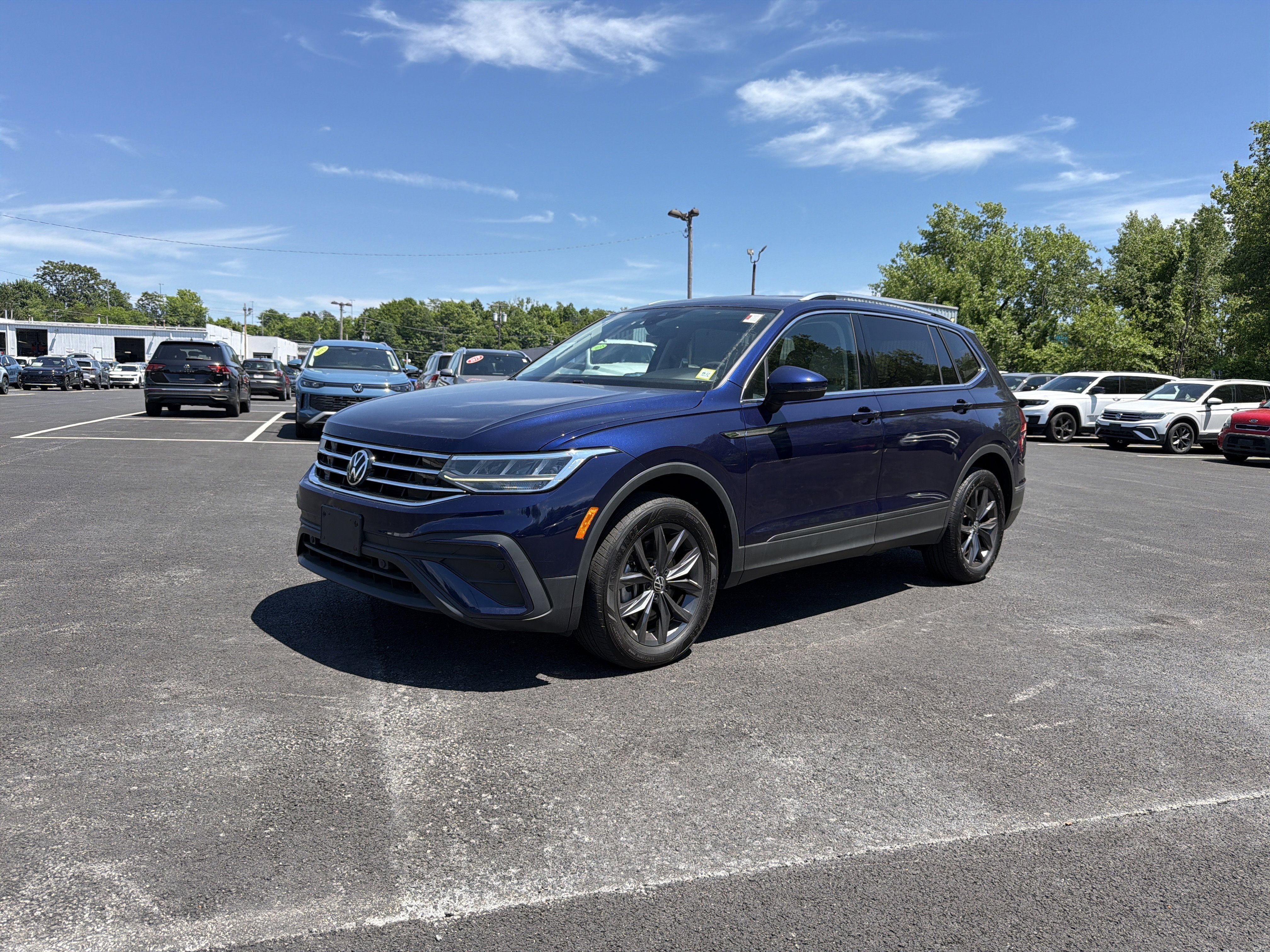 2023 Volkswagen Tiguan 2.0T SE