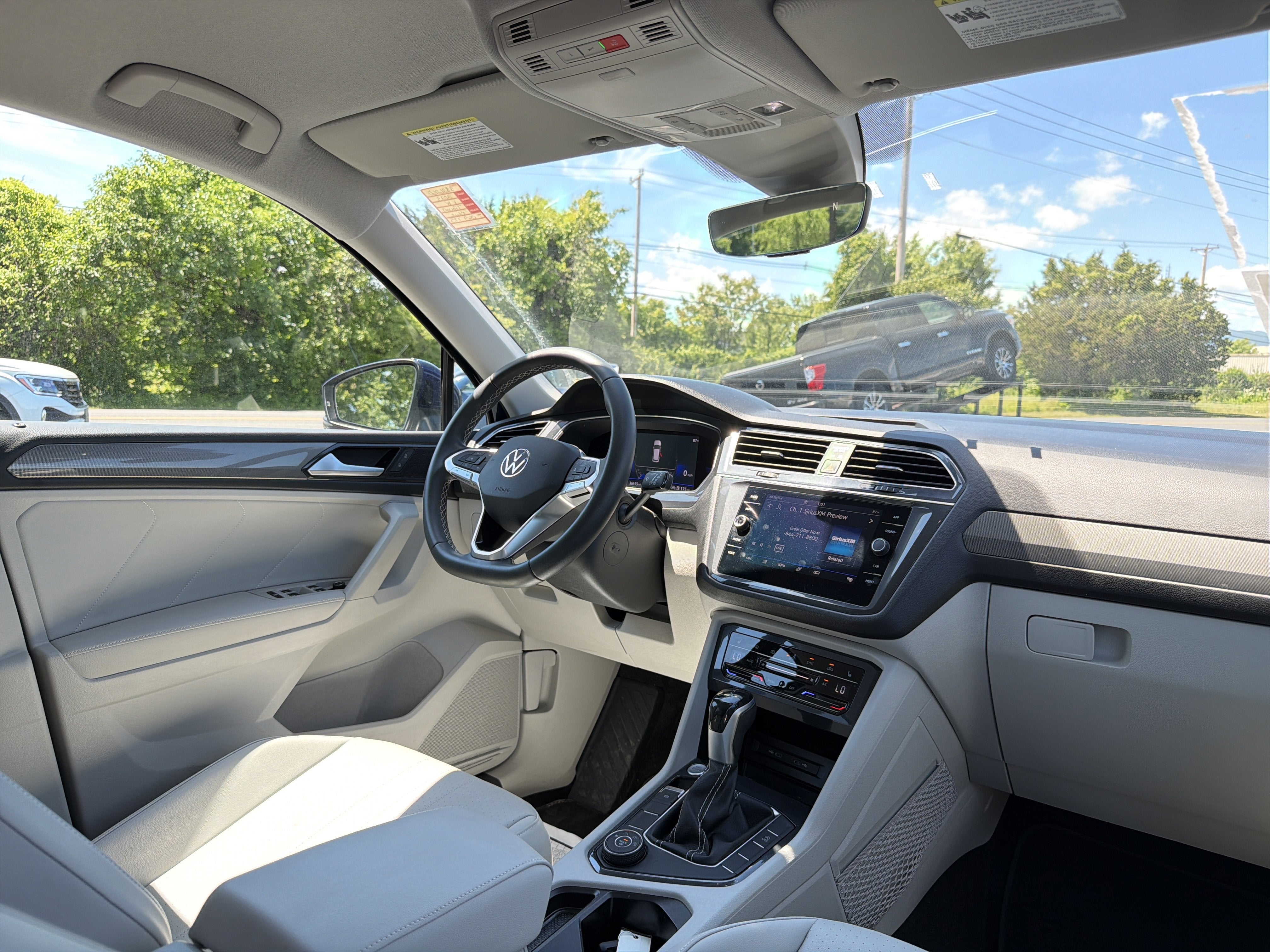 2023 Volkswagen Tiguan 2.0T SE