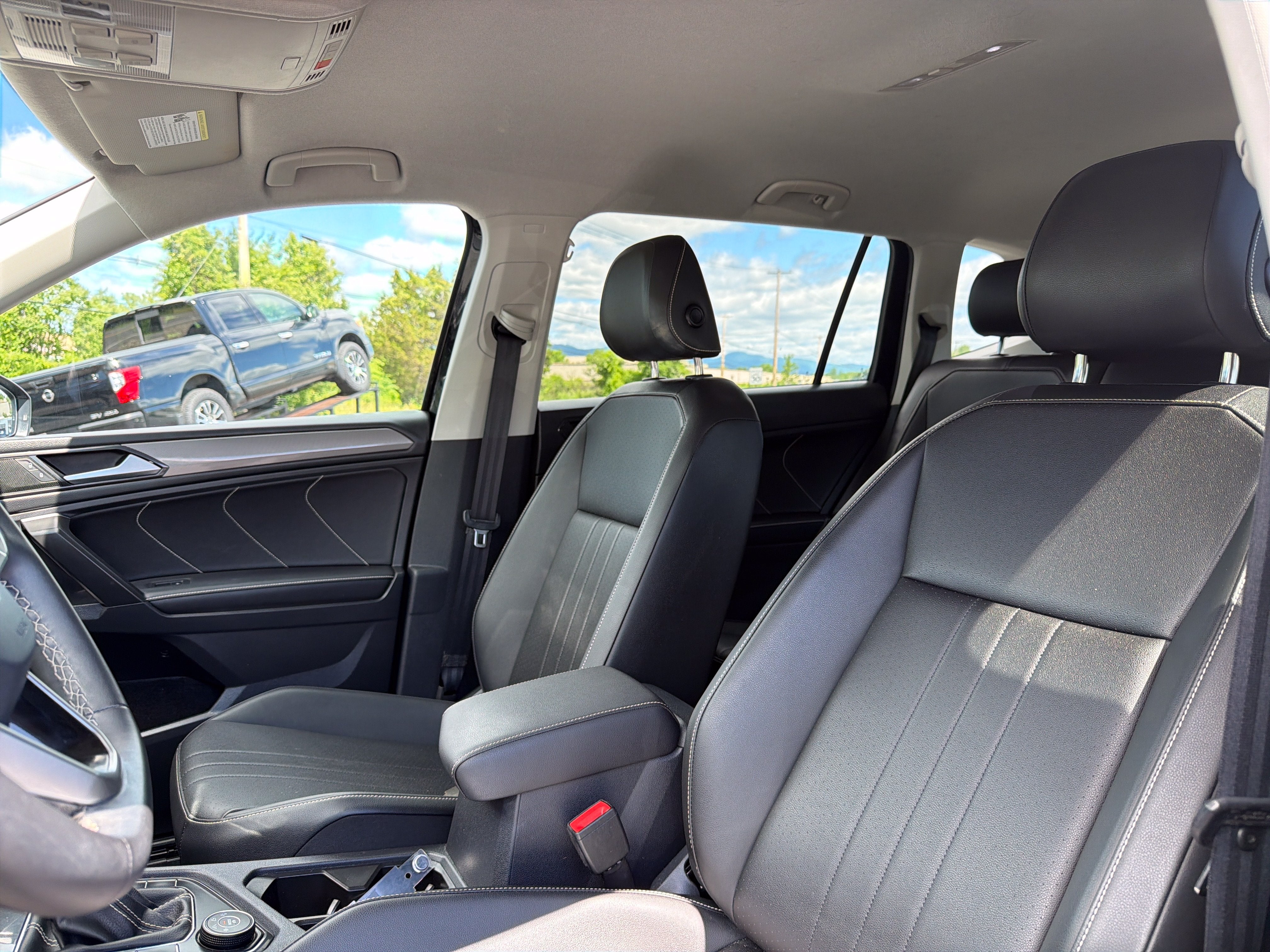 2023 Volkswagen Tiguan 2.0T SE