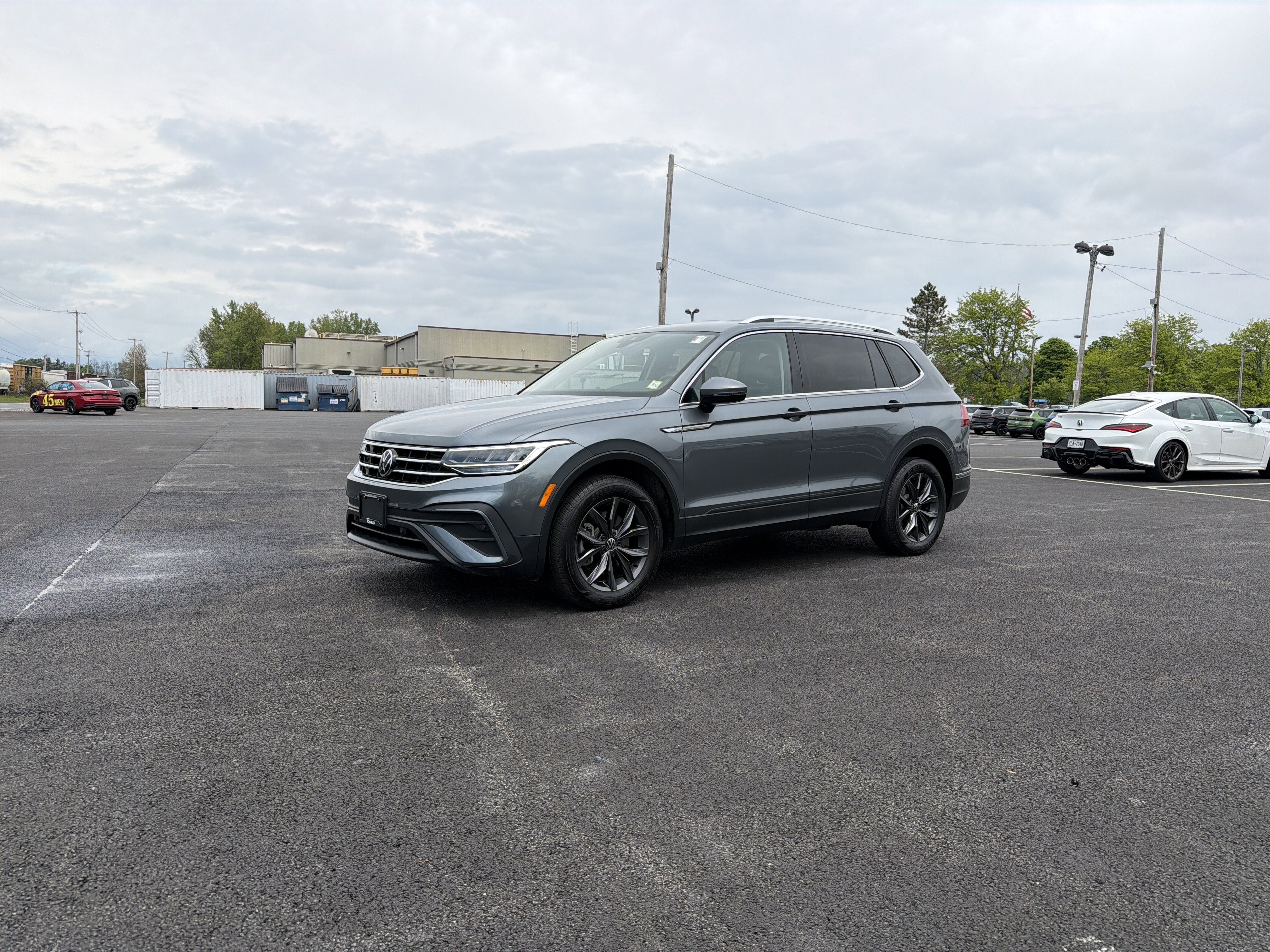 2023 Volkswagen Tiguan 2.0T SE
