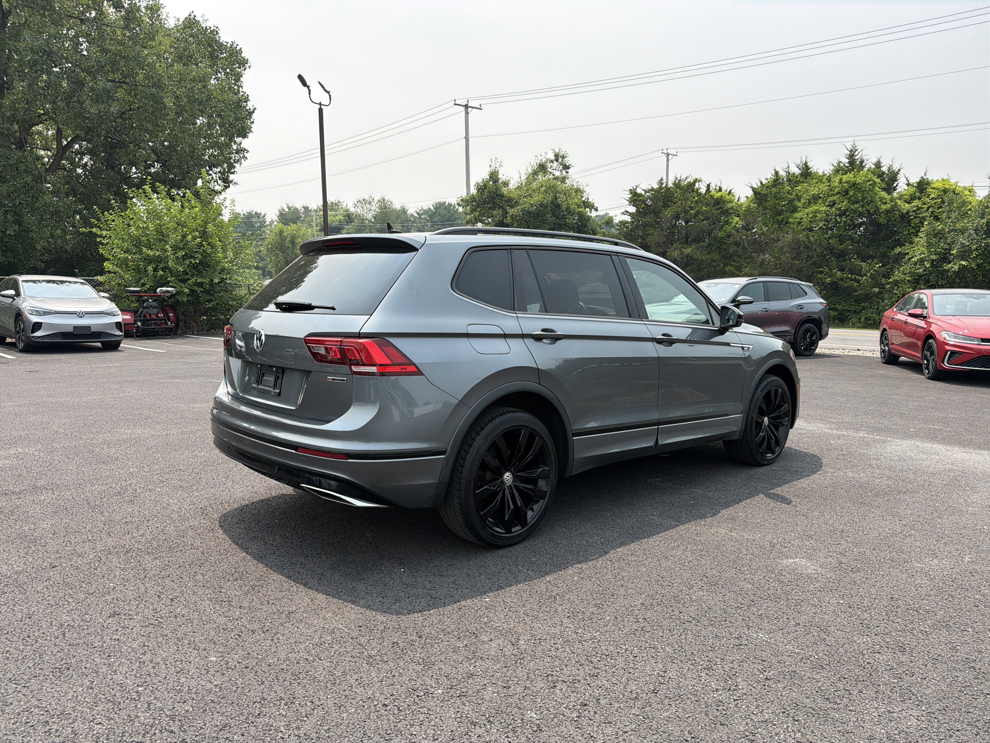 2020 Volkswagen Tiguan 2.0T SE R-Line Black 4Motion