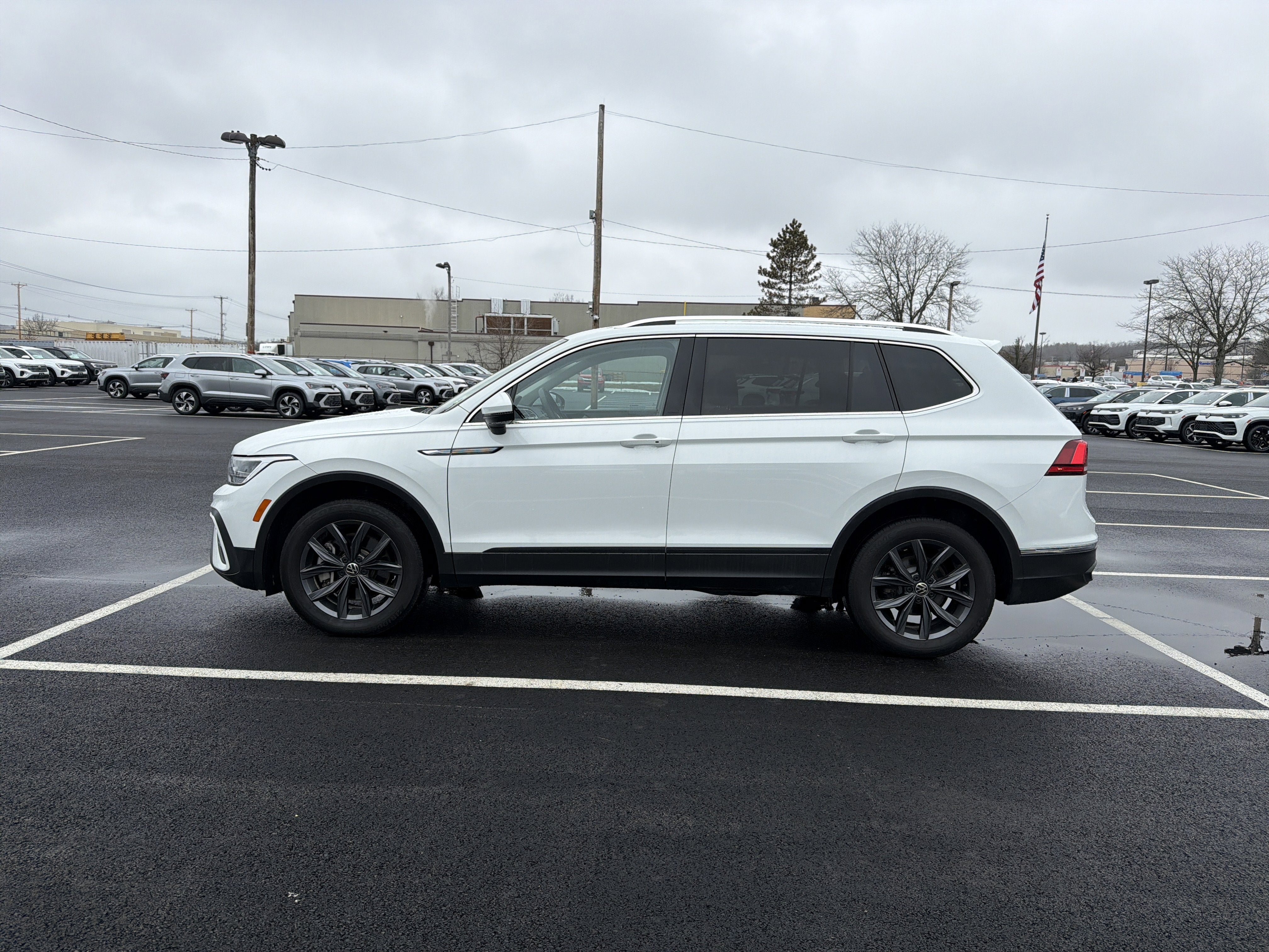 2022 Volkswagen Tiguan 2.0T SE
