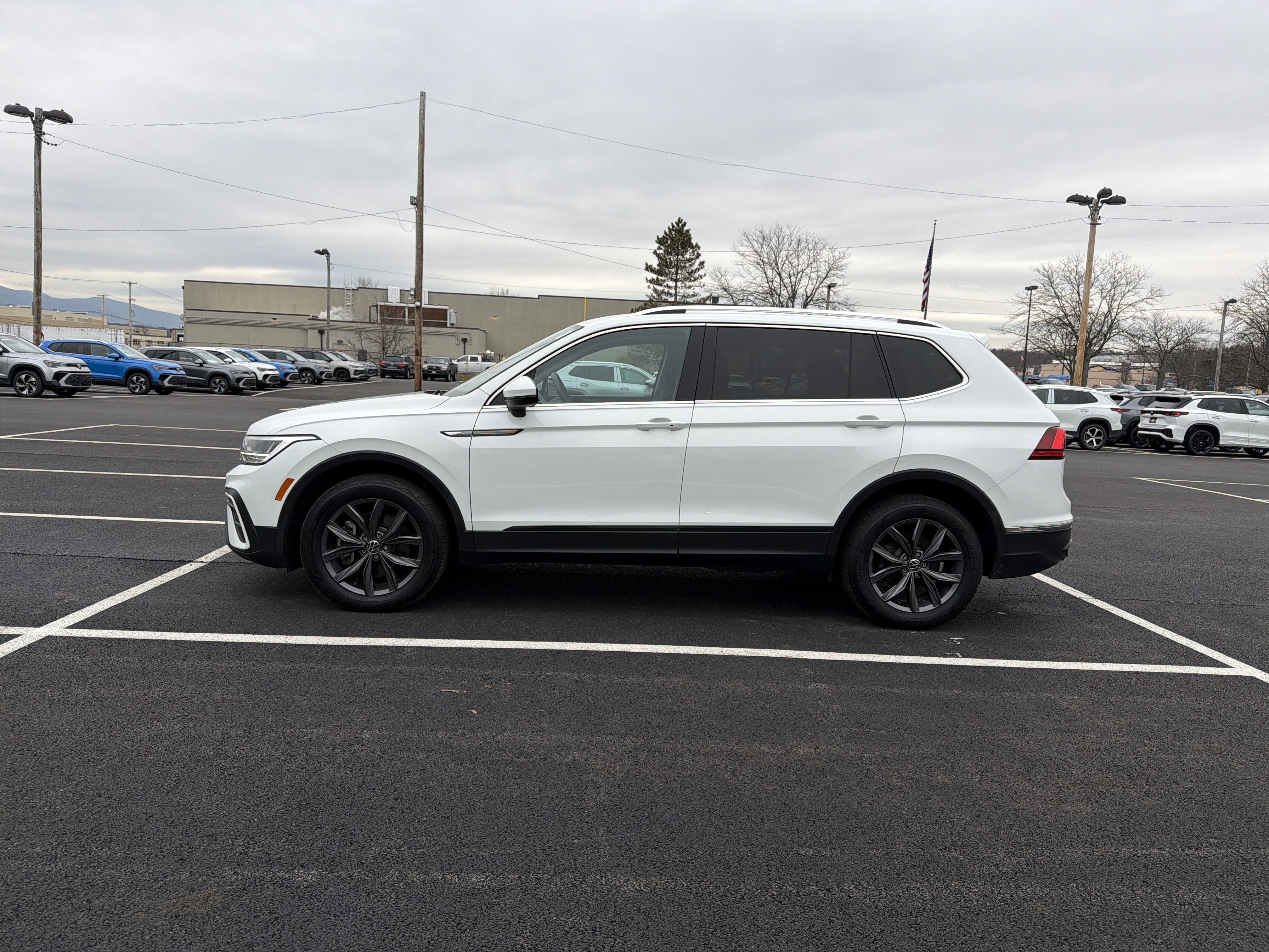 2022 Volkswagen Tiguan 2.0T SE