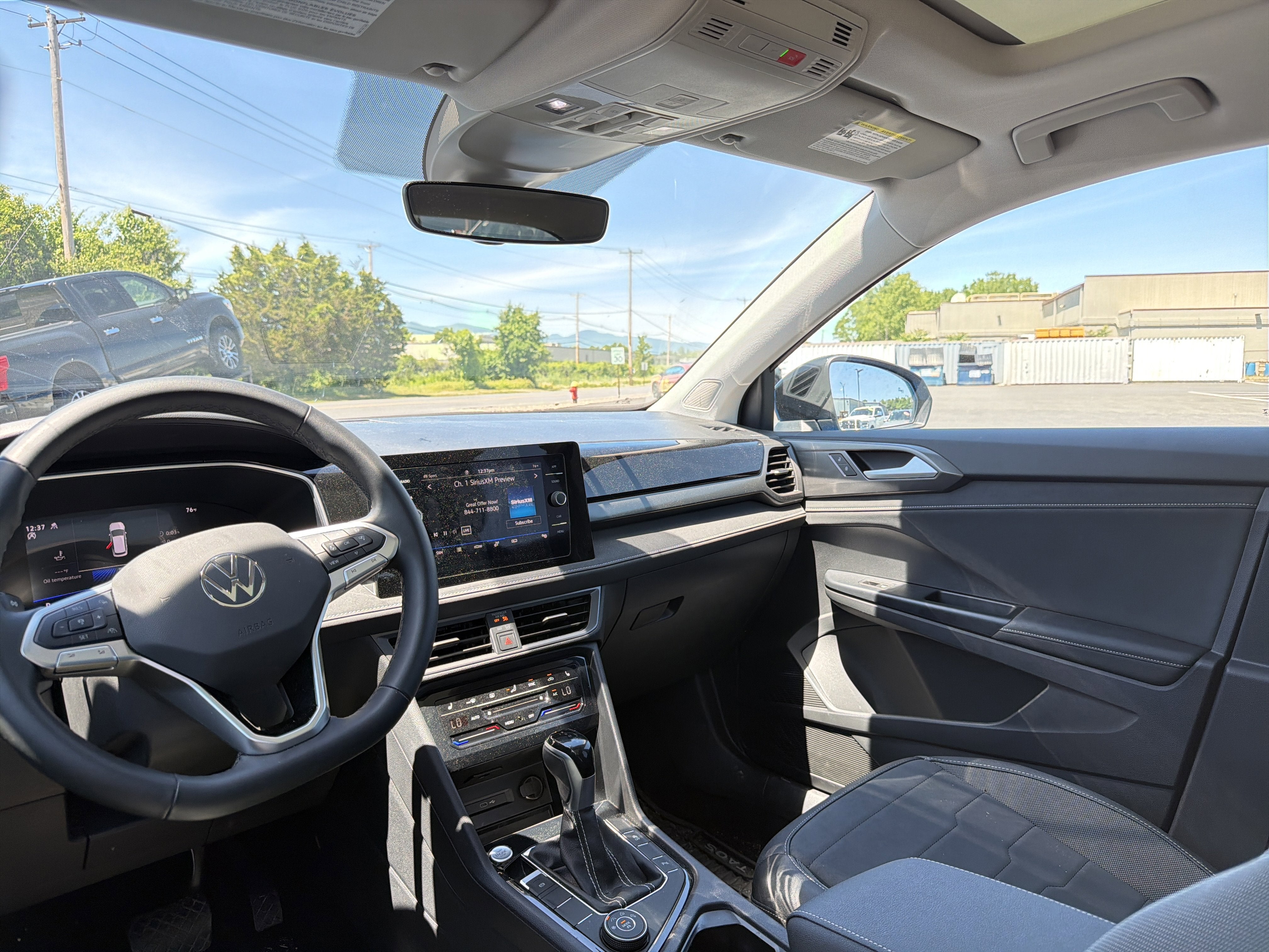 2025 Volkswagen Taos 1.5T SE Black