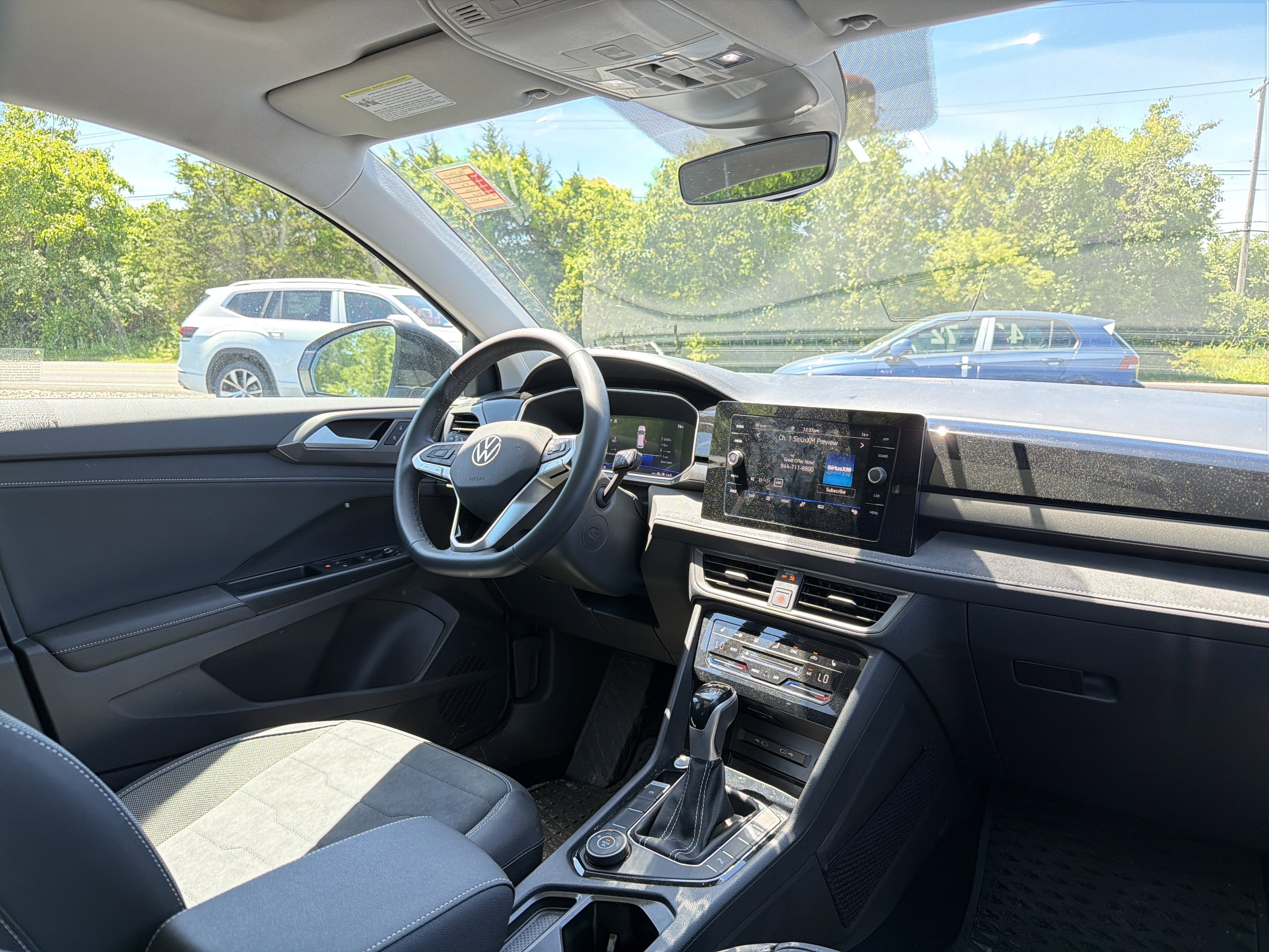 2025 Volkswagen Taos 1.5T SE Black