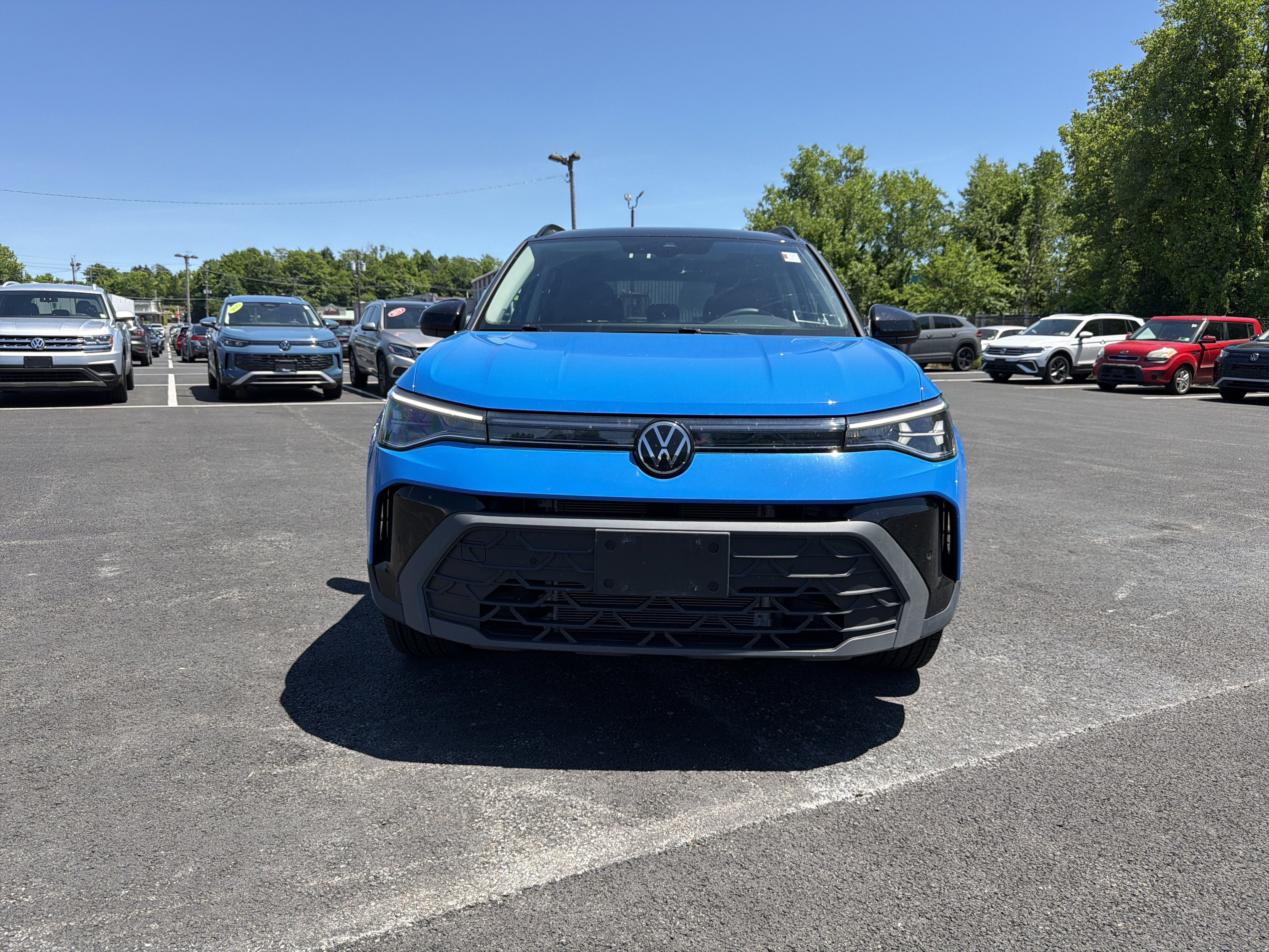 2025 Volkswagen Taos 1.5T SE Black