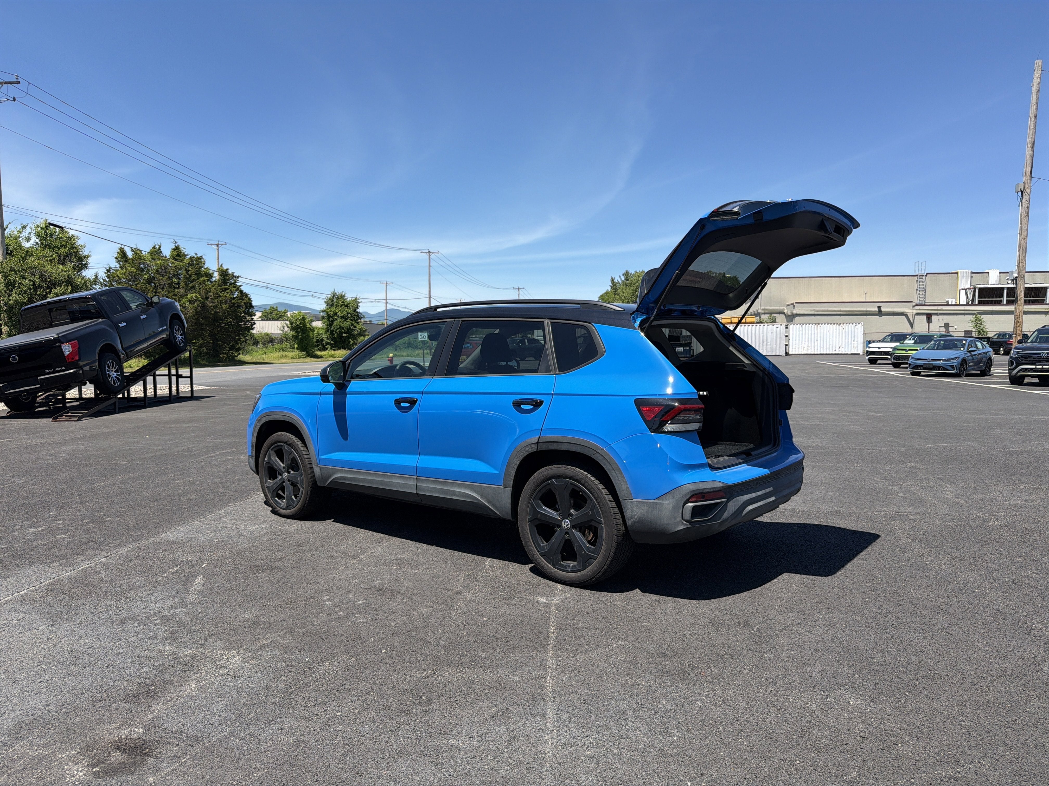 2025 Volkswagen Taos 1.5T SE Black