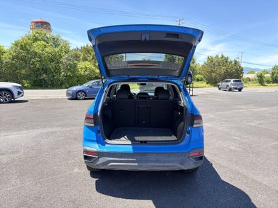 2025 Volkswagen Taos 1.5T SE Black