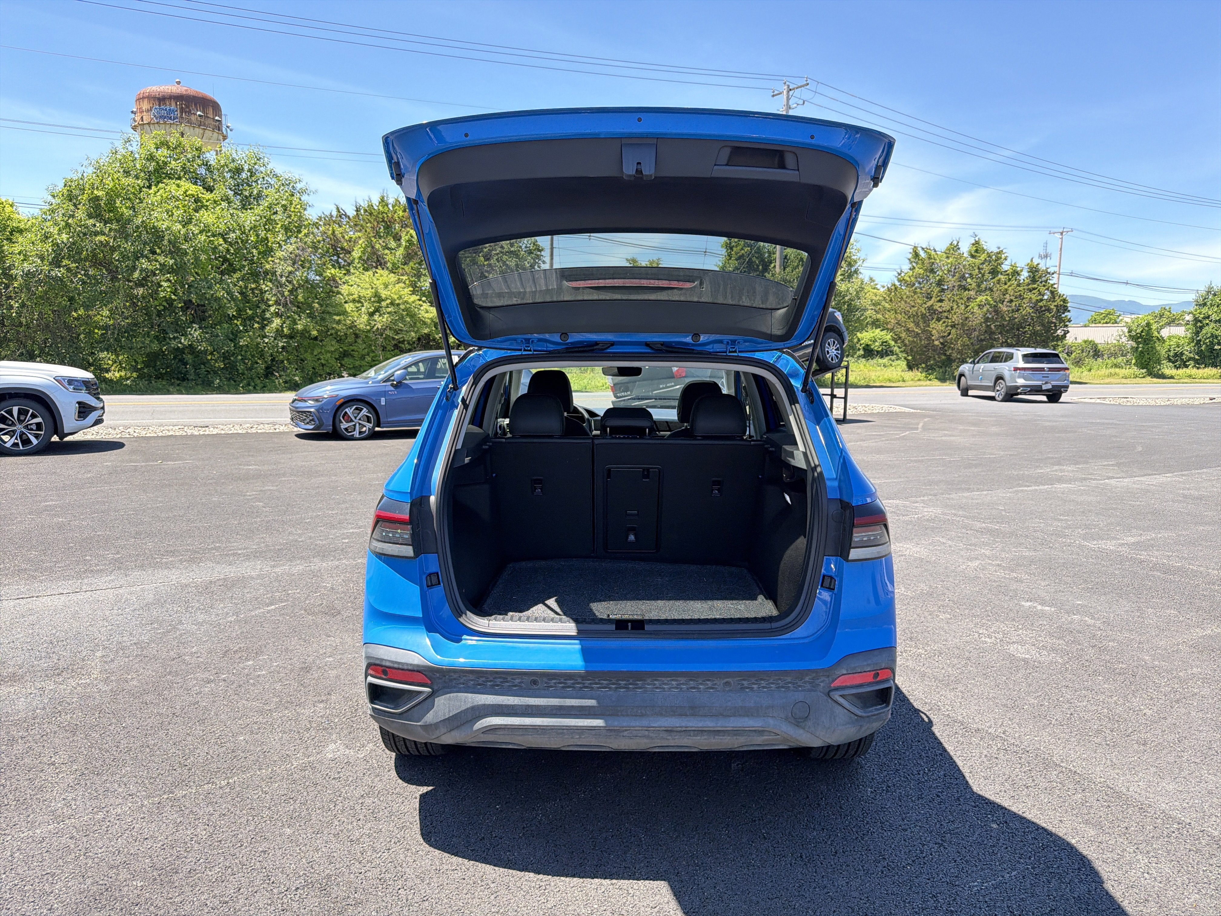 2025 Volkswagen Taos 1.5T SE Black