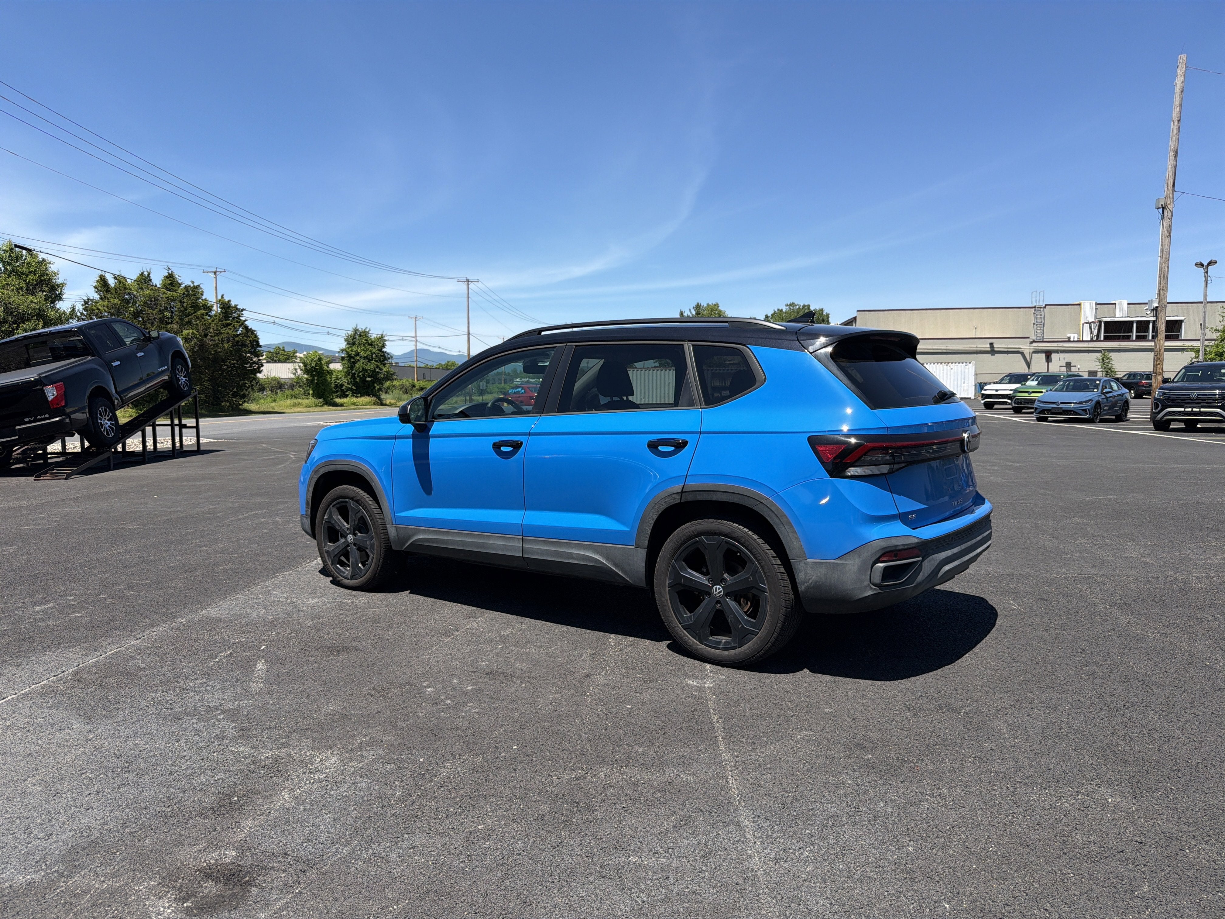2025 Volkswagen Taos 1.5T SE Black