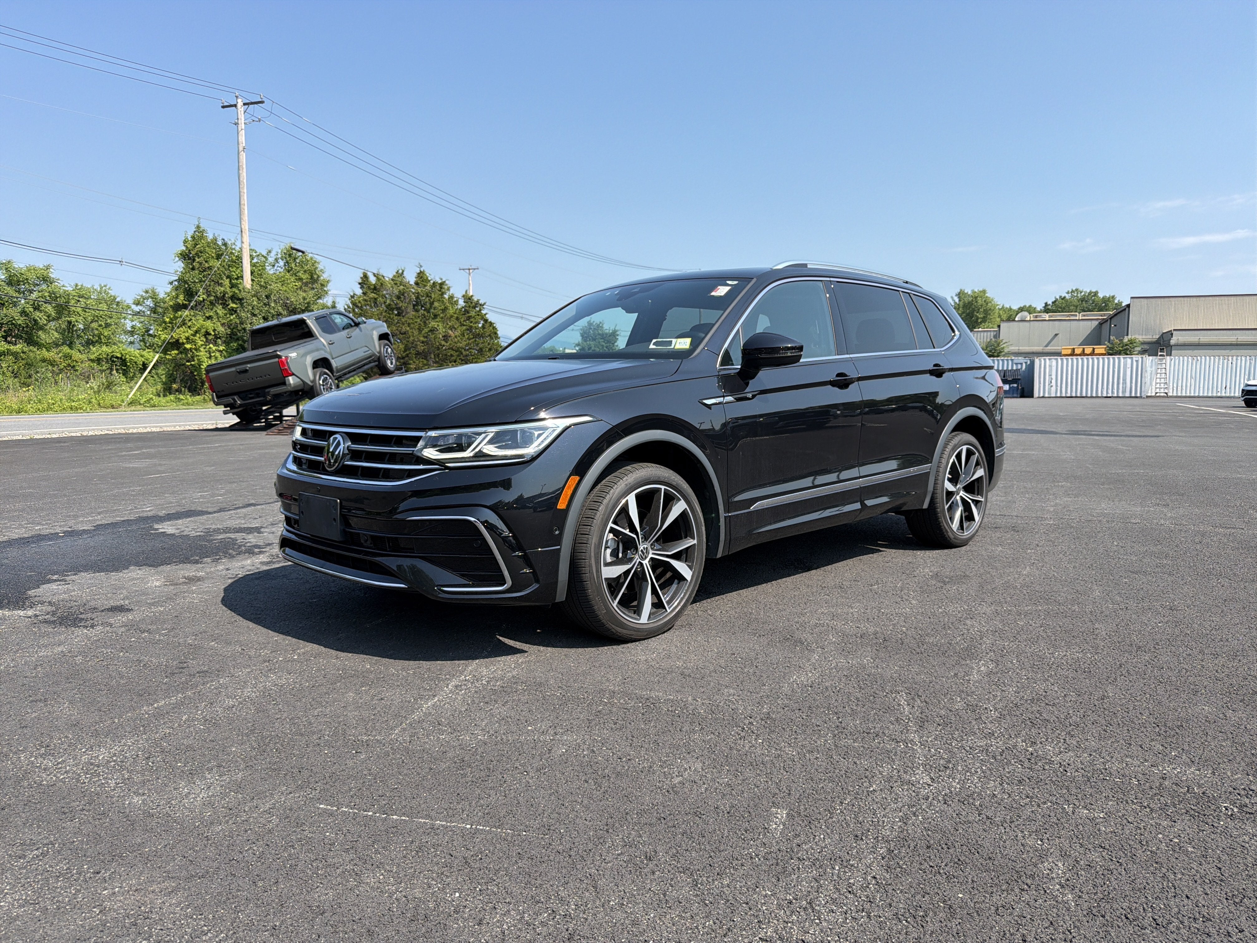 2024 Volkswagen Tiguan 2.0T SEL R-Line