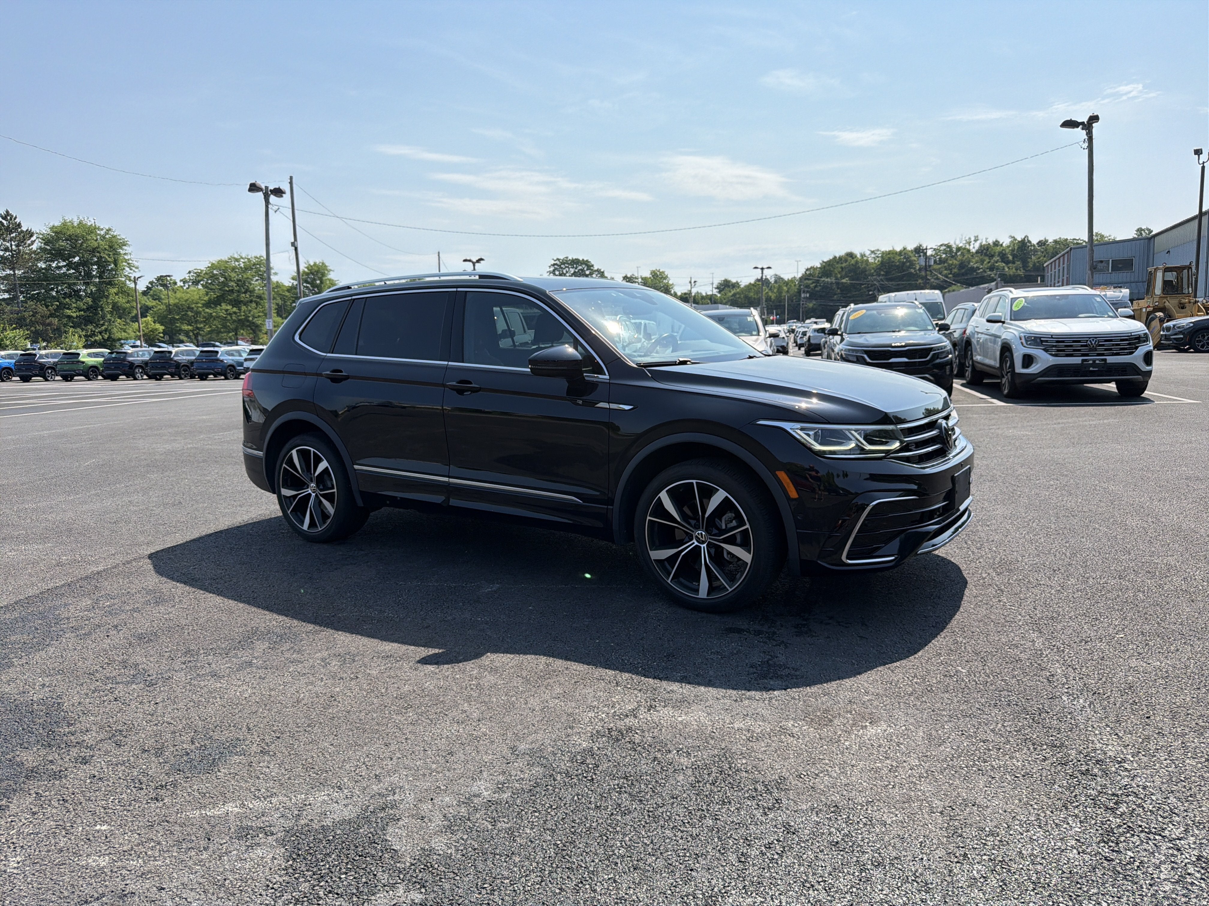 2024 Volkswagen Tiguan 2.0T SEL R-Line