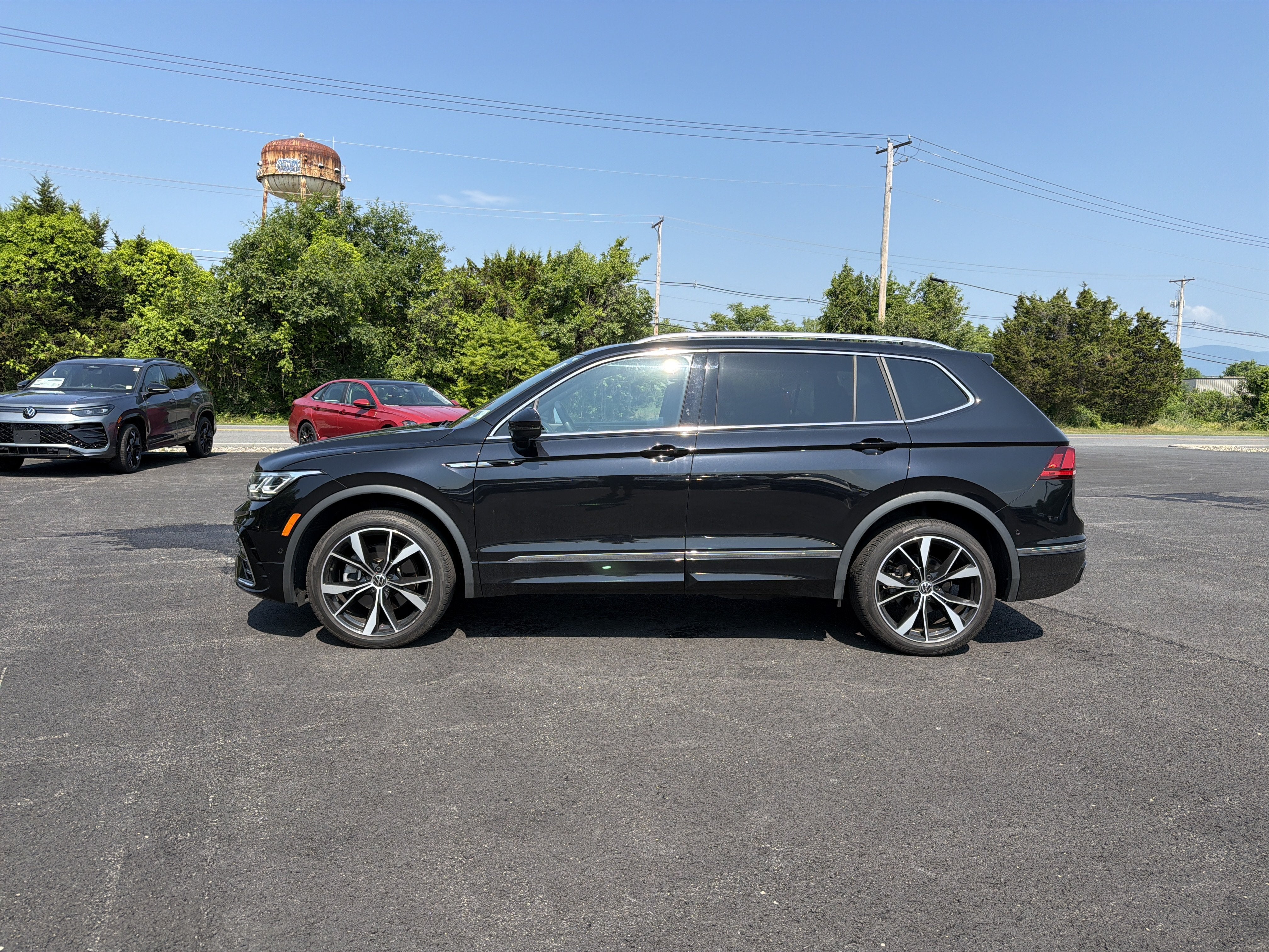 2024 Volkswagen Tiguan 2.0T SEL R-Line