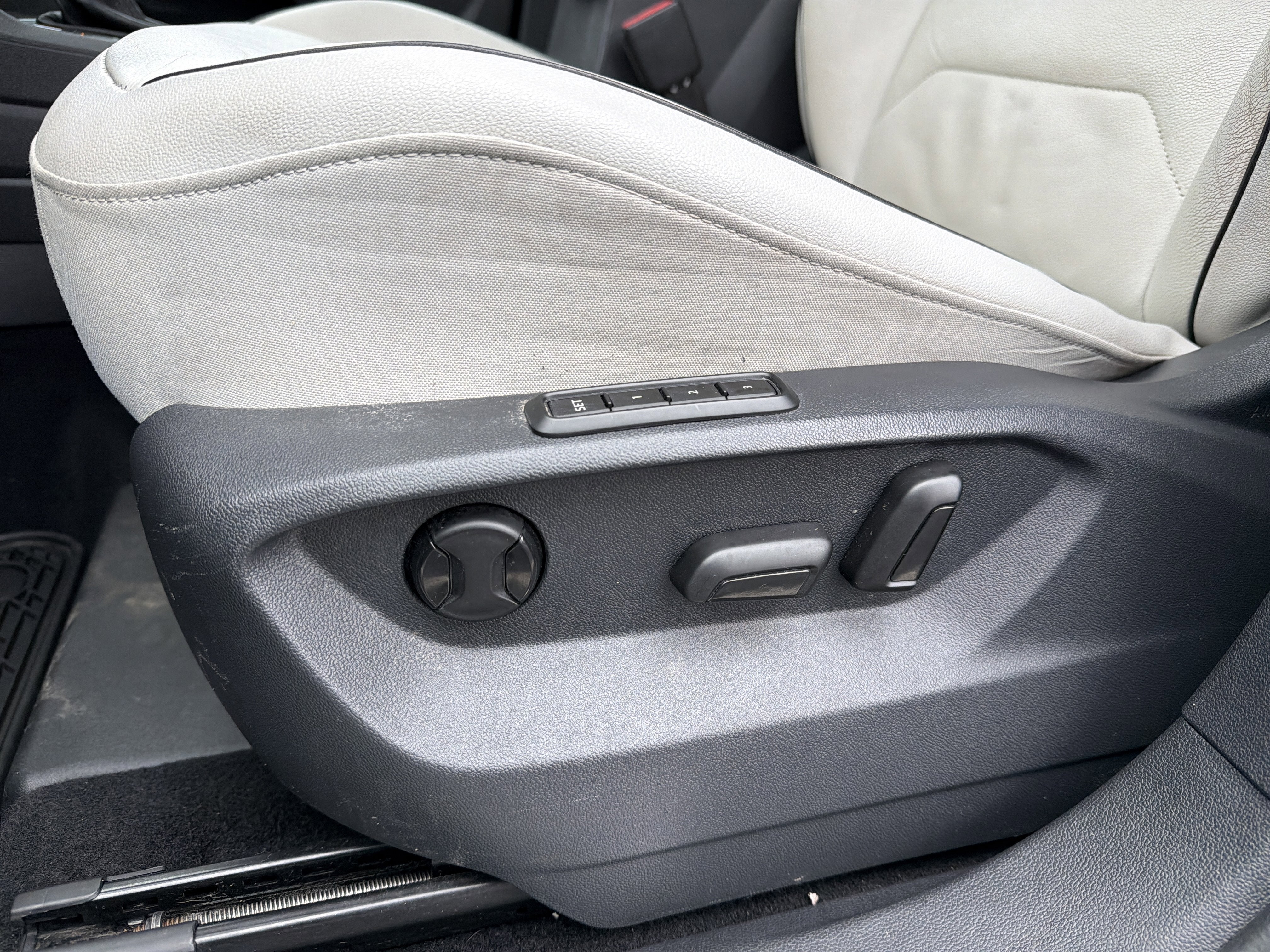 2019 Volkswagen Tiguan 2.0T SEL Premium 4Motion