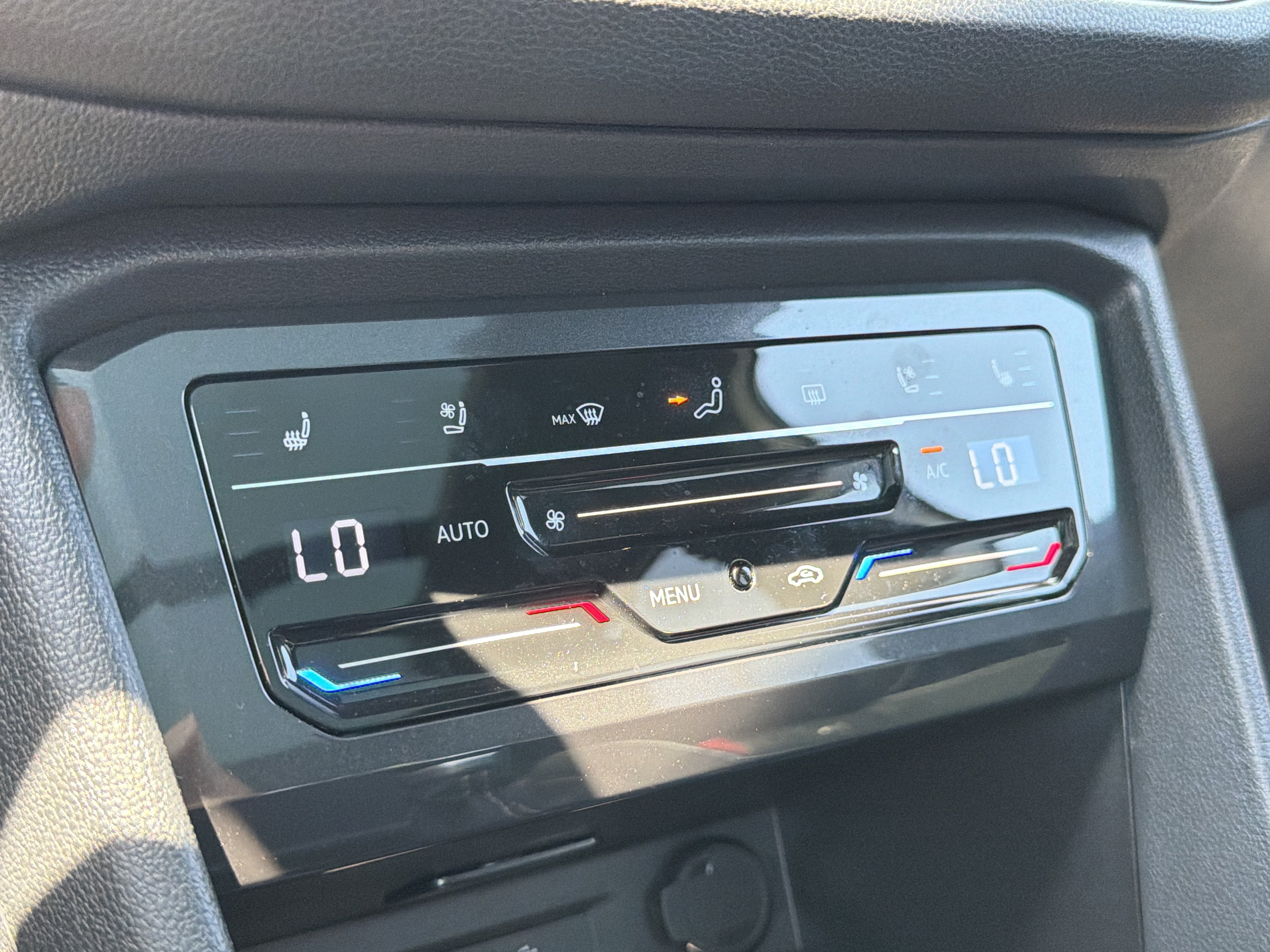 2024 Volkswagen Tiguan 2.0T SEL R-Line