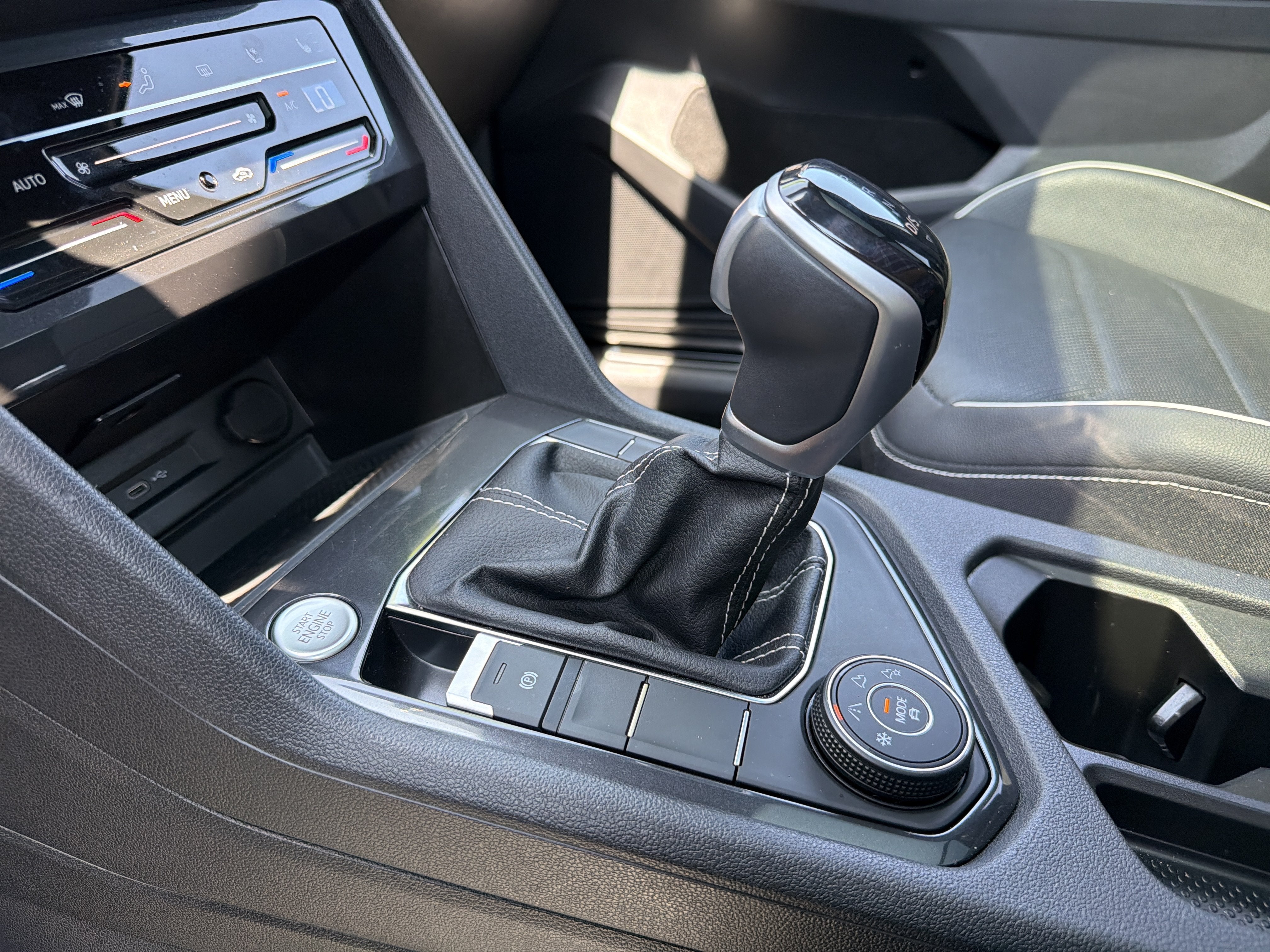 2024 Volkswagen Tiguan 2.0T SEL R-Line