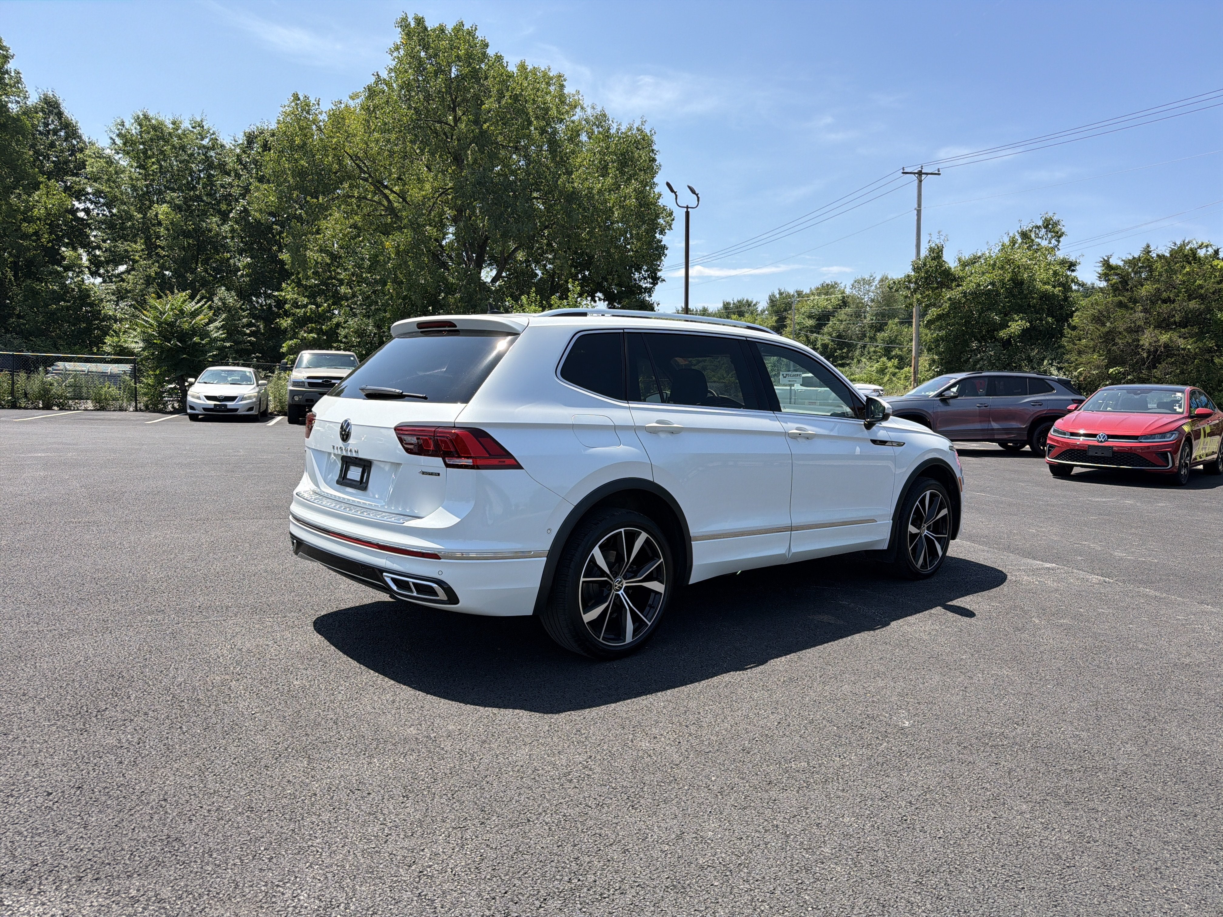 2024 Volkswagen Tiguan 2.0T SEL R-Line