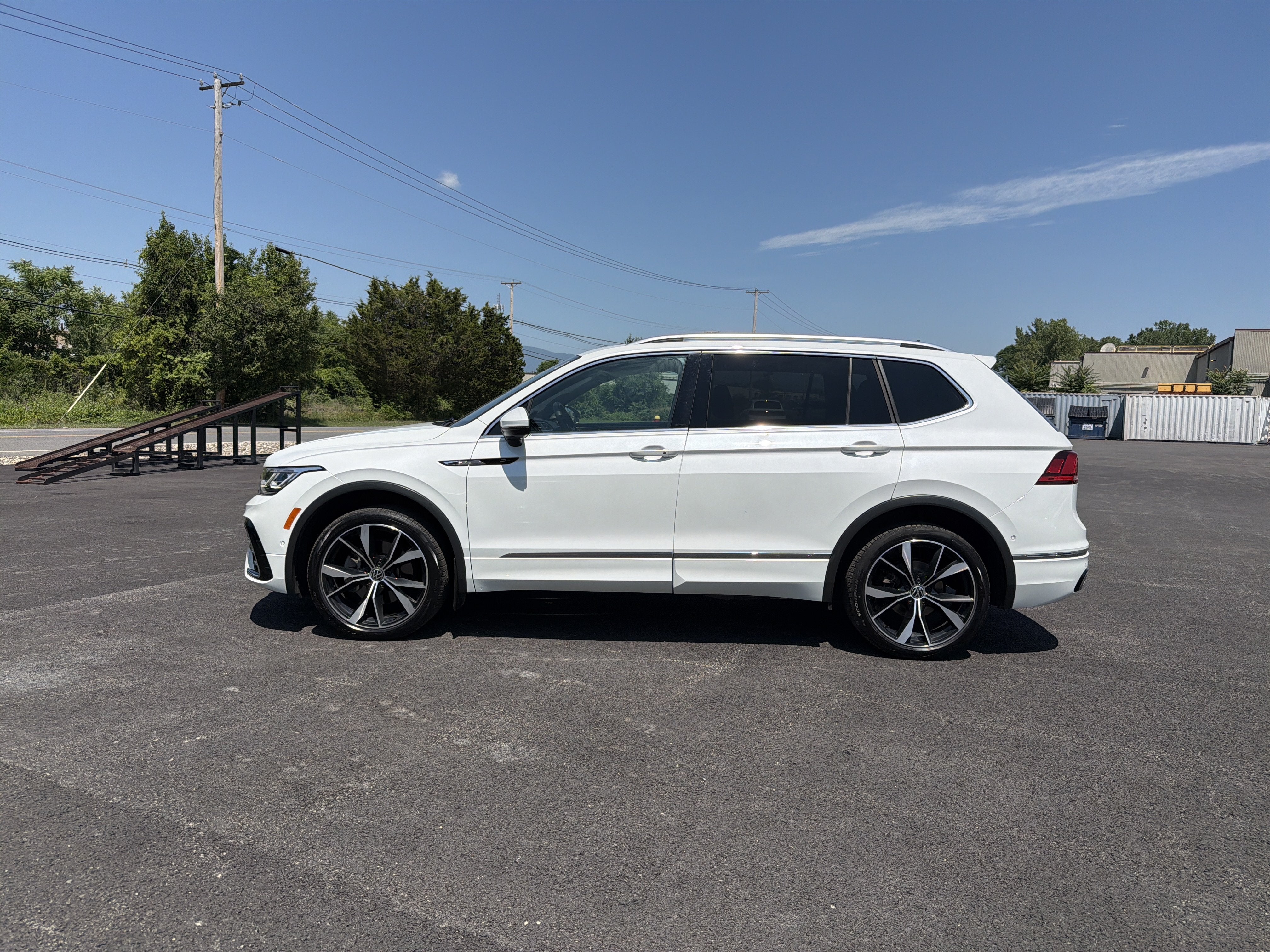 2024 Volkswagen Tiguan 2.0T SEL R-Line