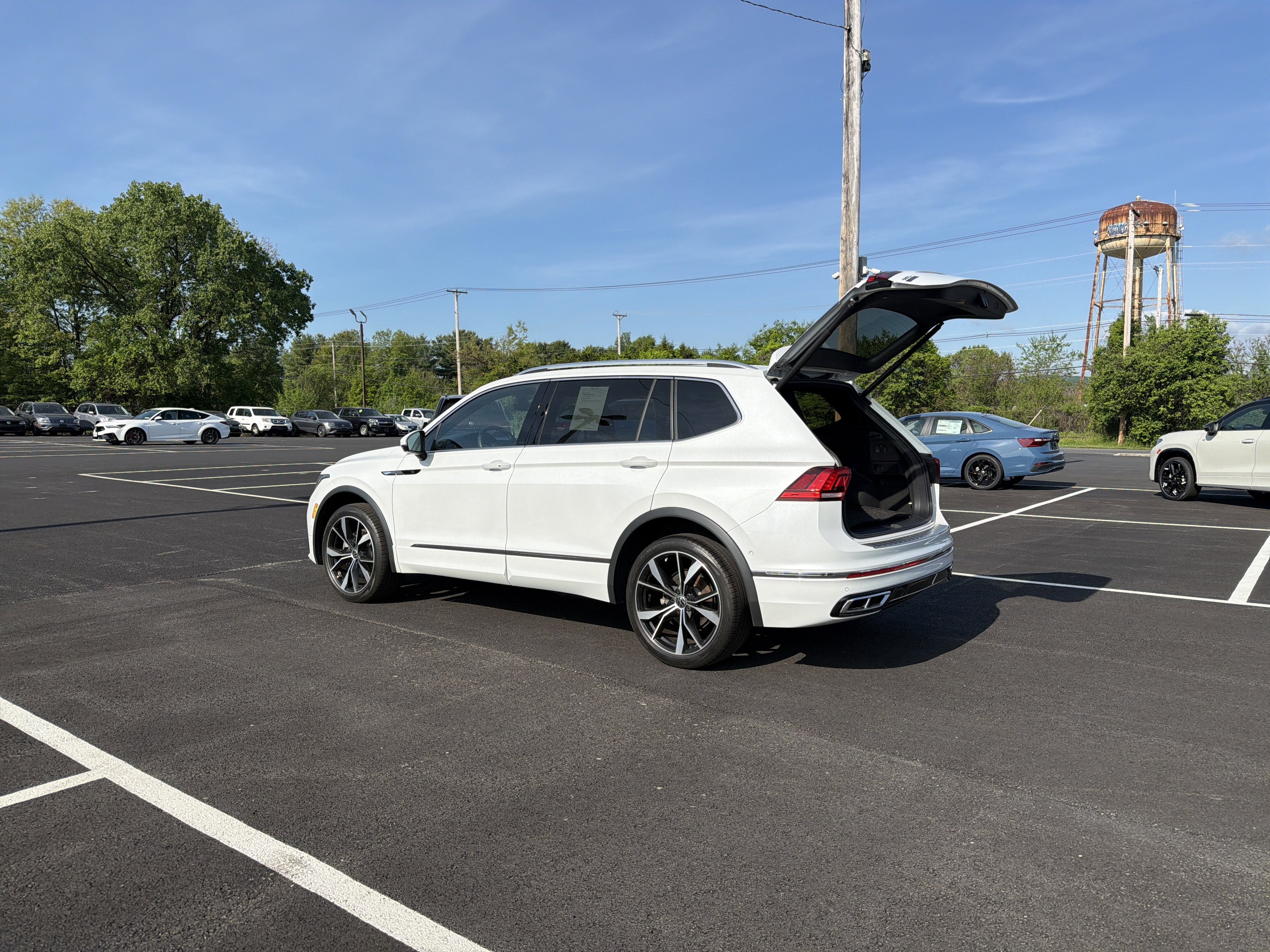 2024 Volkswagen Tiguan 2.0T SEL R-Line