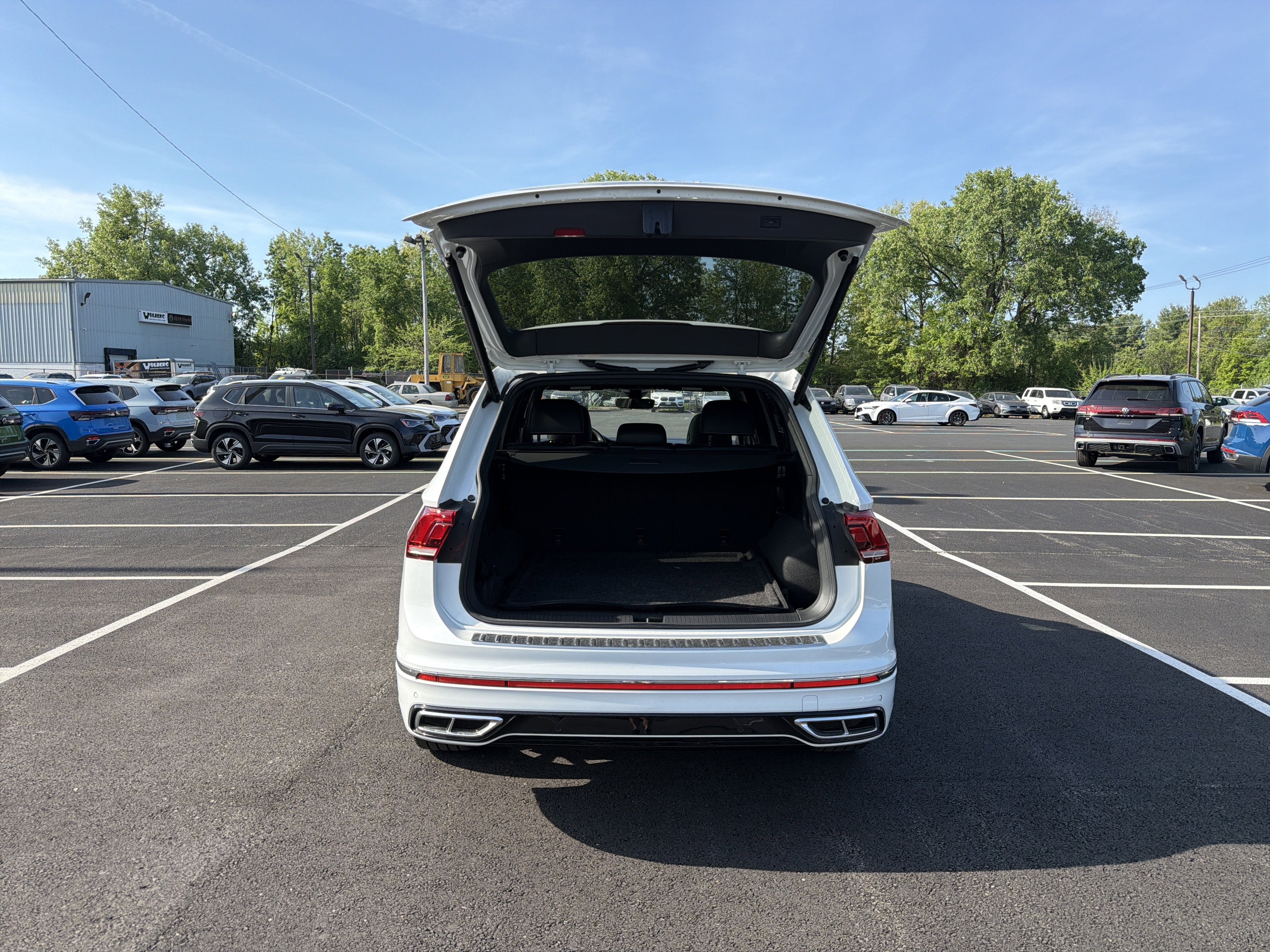2024 Volkswagen Tiguan 2.0T SEL R-Line