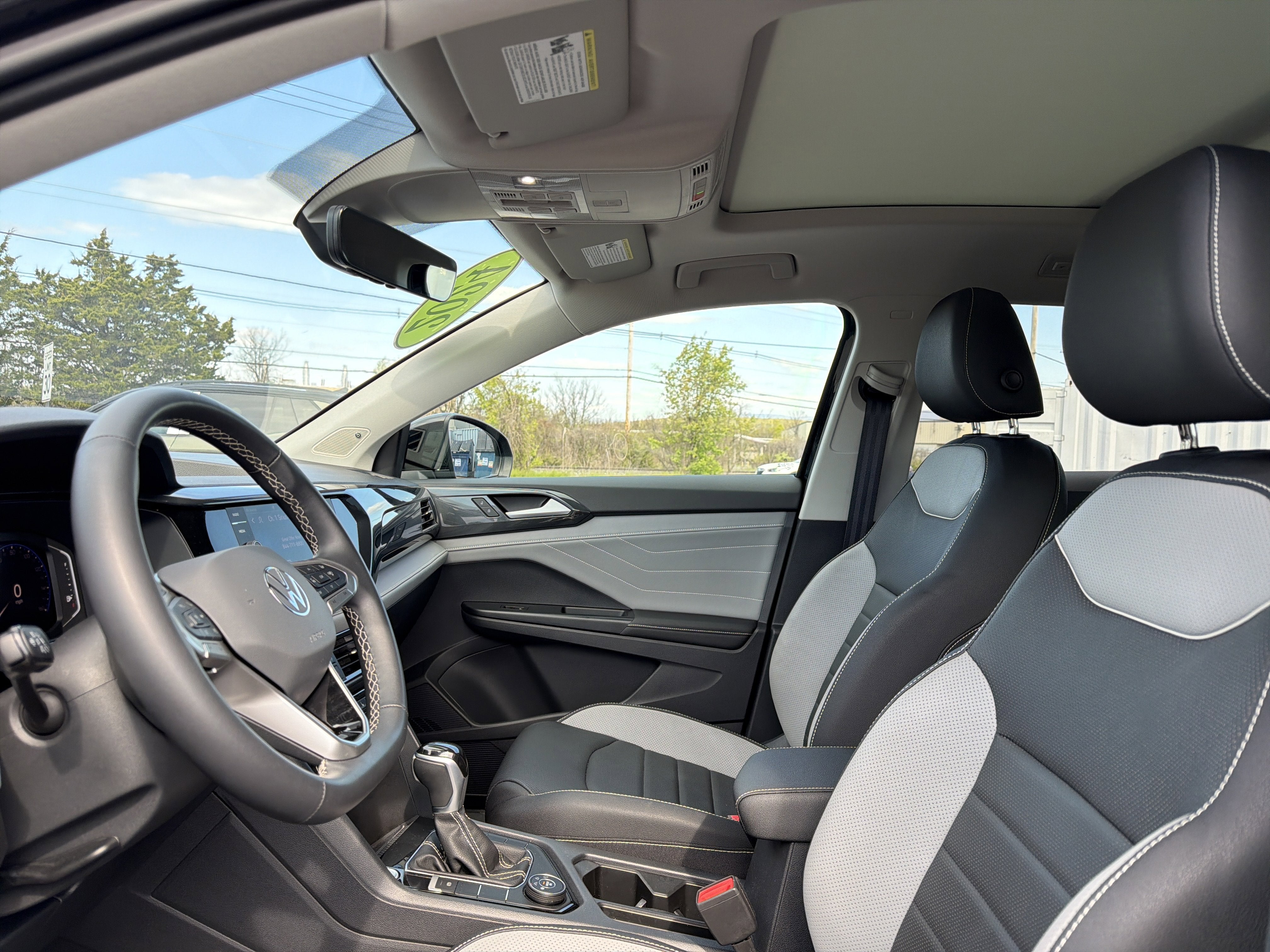 2024 Volkswagen Taos 1.5T SEL
