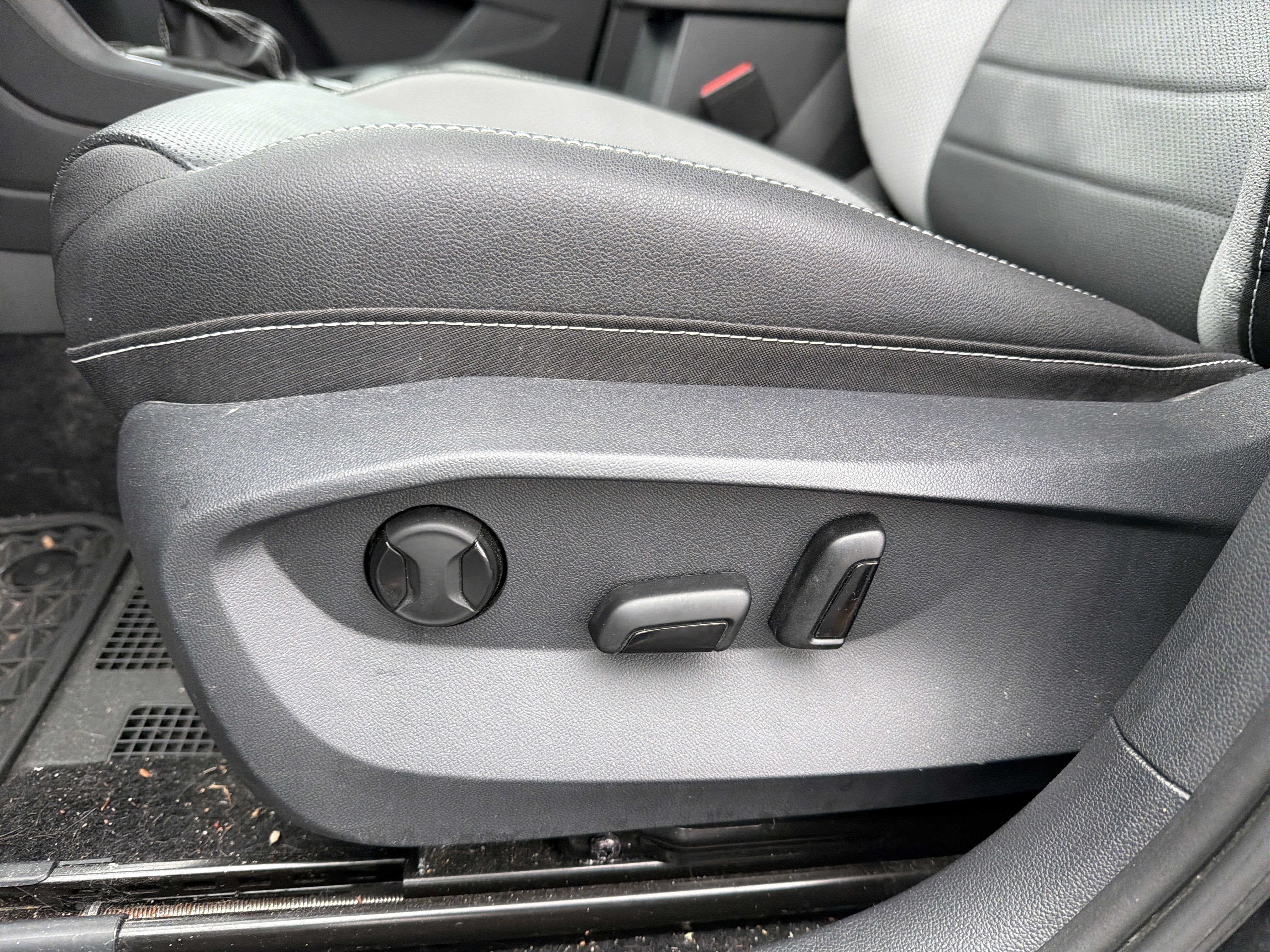 2024 Volkswagen Taos 1.5T SEL