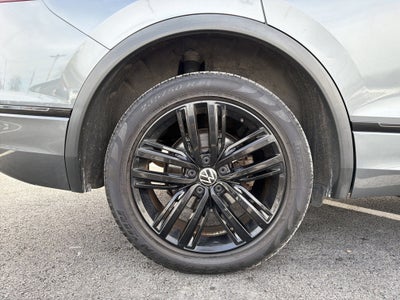 2022 Volkswagen Tiguan 2.0T SE R-Line Black