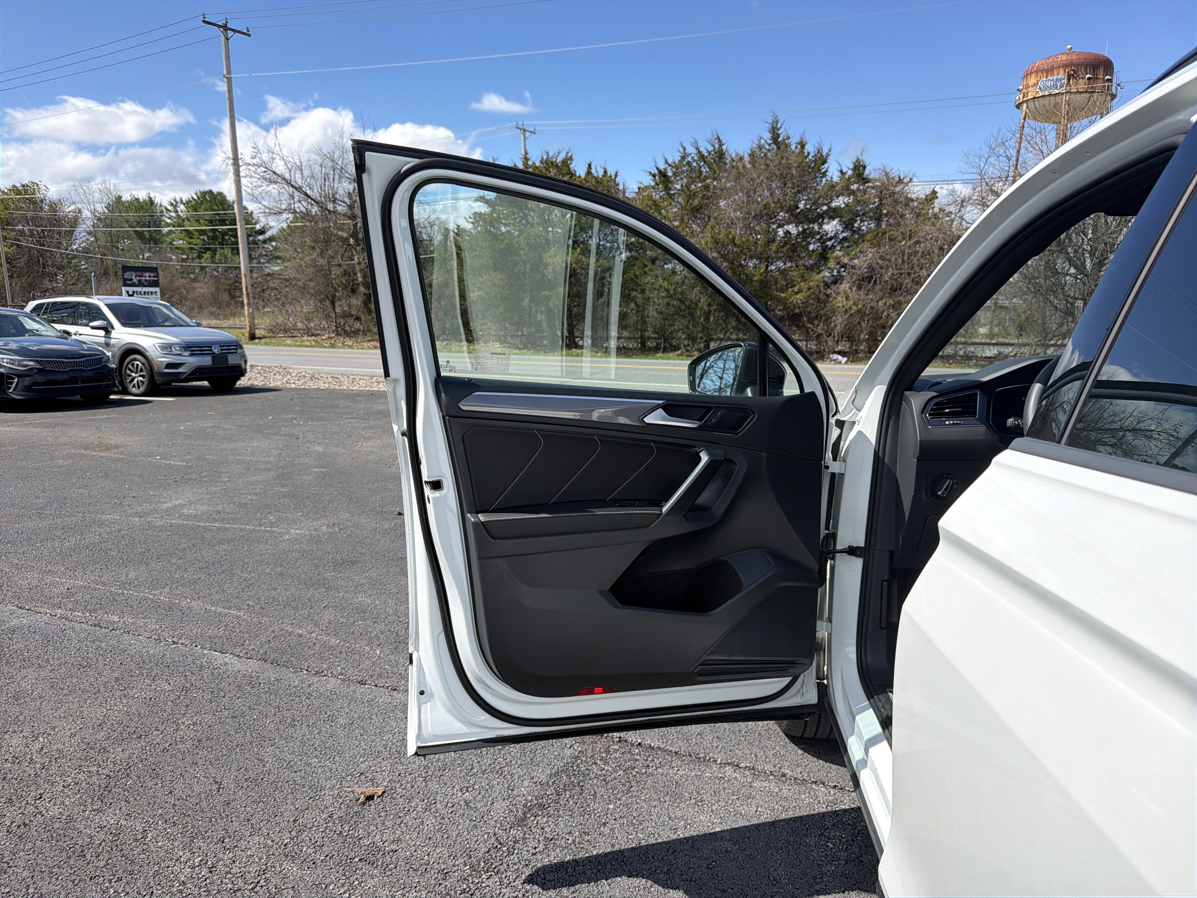 2023 Volkswagen Tiguan 2.0T SE R-Line Black