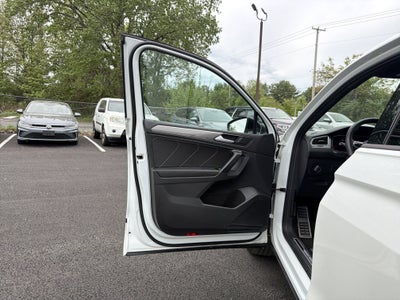 2023 Volkswagen Tiguan 2.0T SE R-Line Black