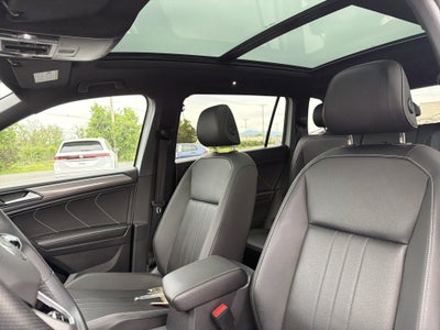 2023 Volkswagen Tiguan 2.0T SE R-Line Black
