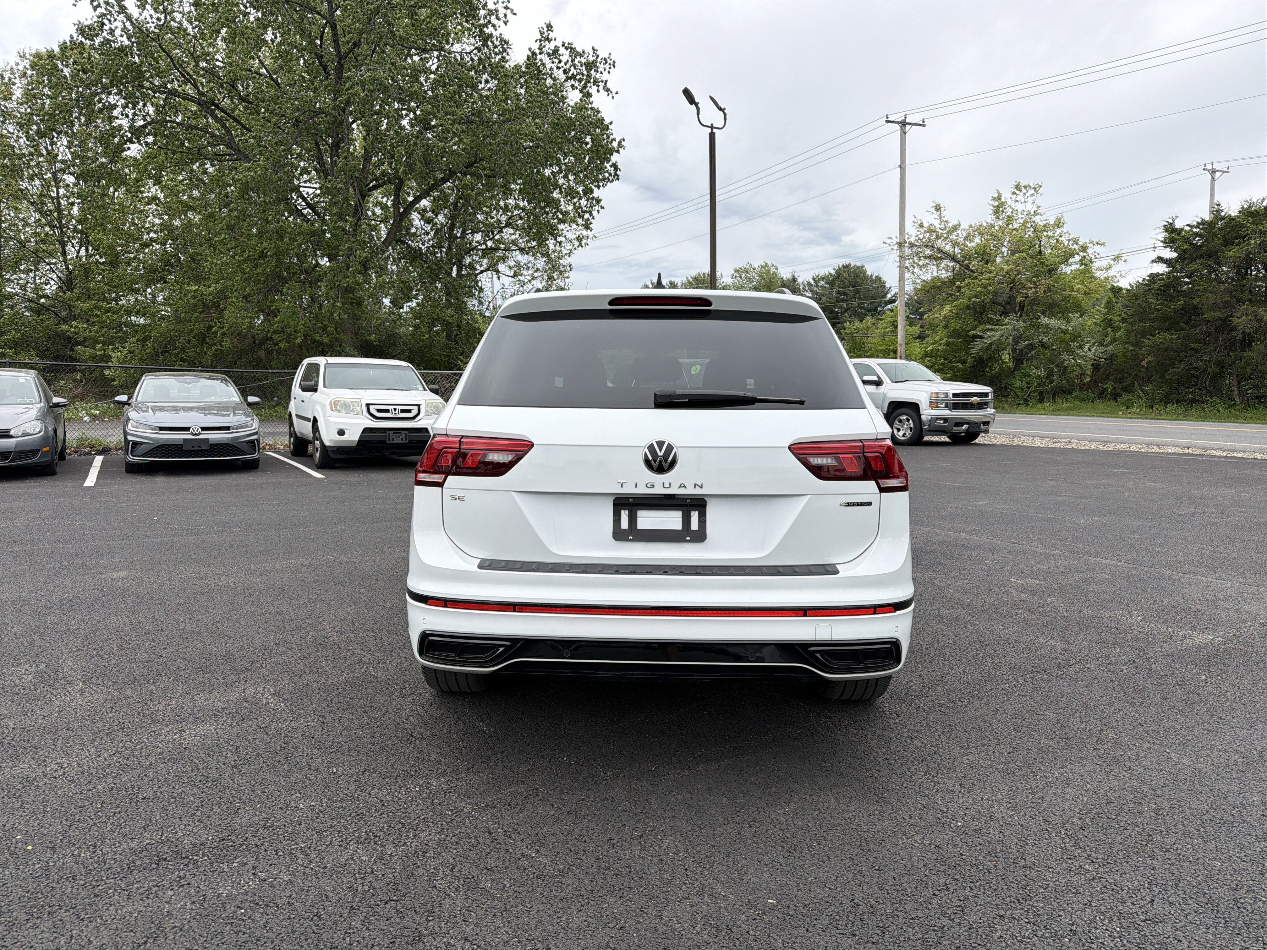 2023 Volkswagen Tiguan 2.0T SE R-Line Black