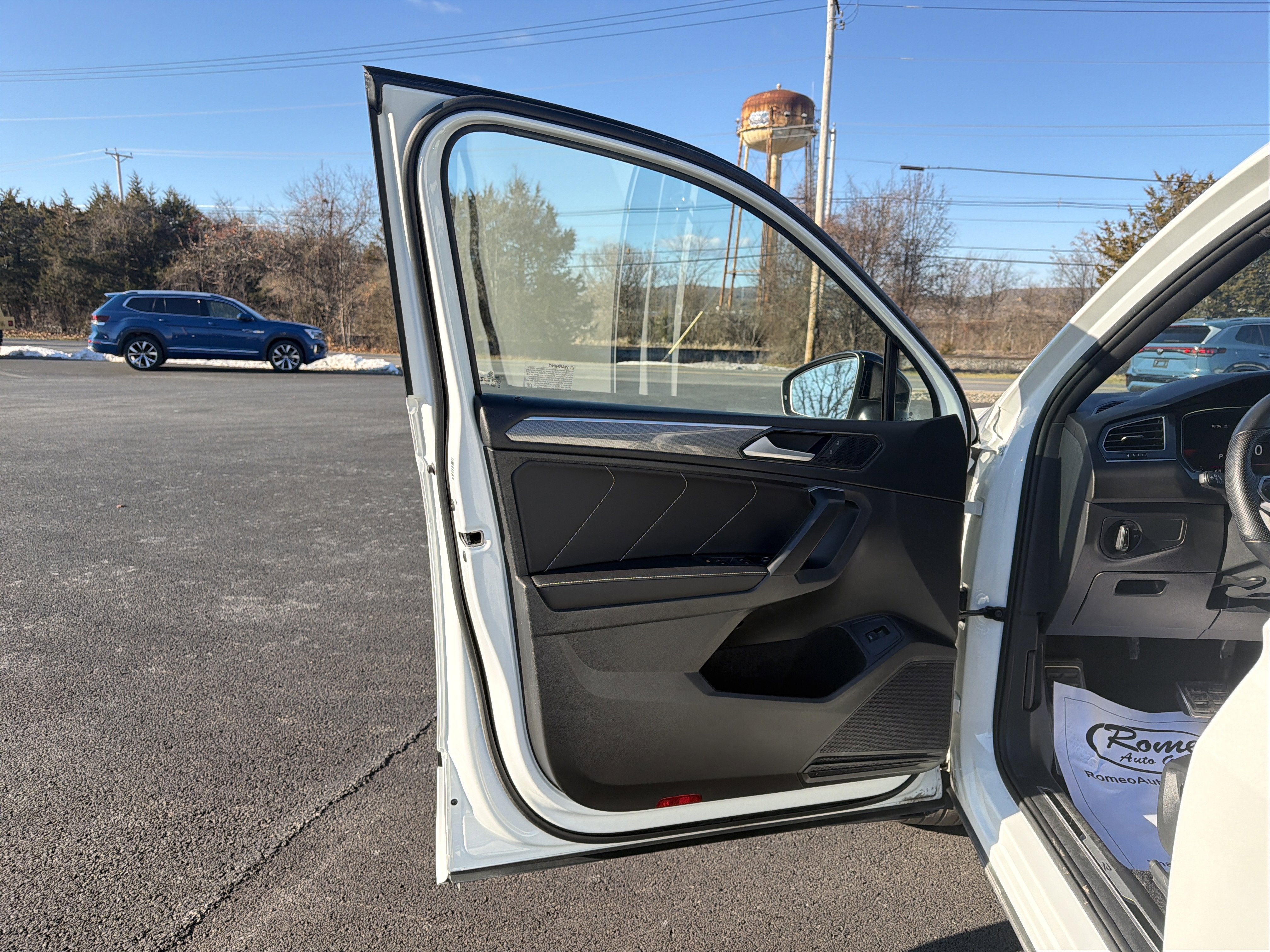 2024 Volkswagen Tiguan 2.0T SE R-Line Black