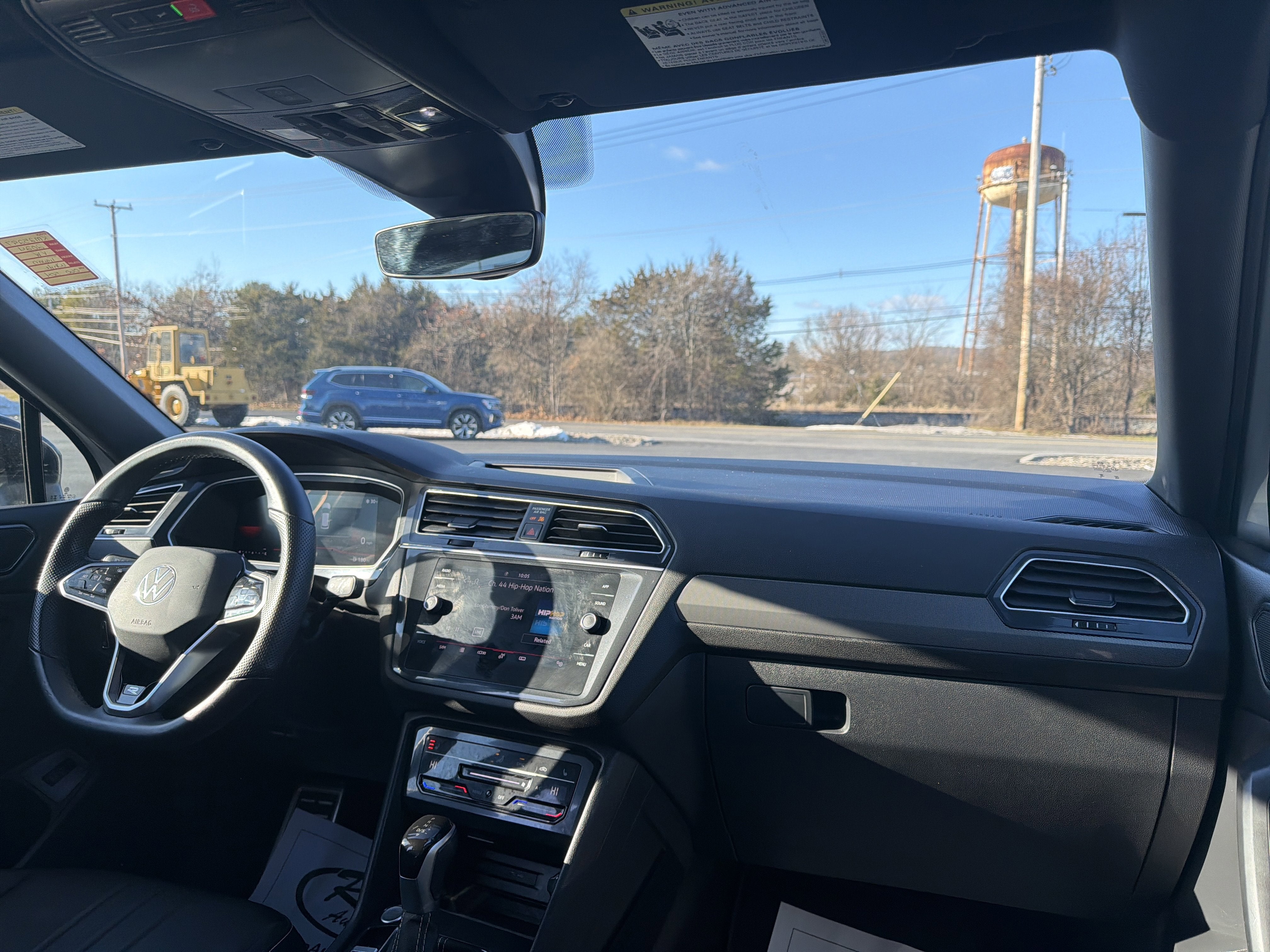 2024 Volkswagen Tiguan 2.0T SE R-Line Black