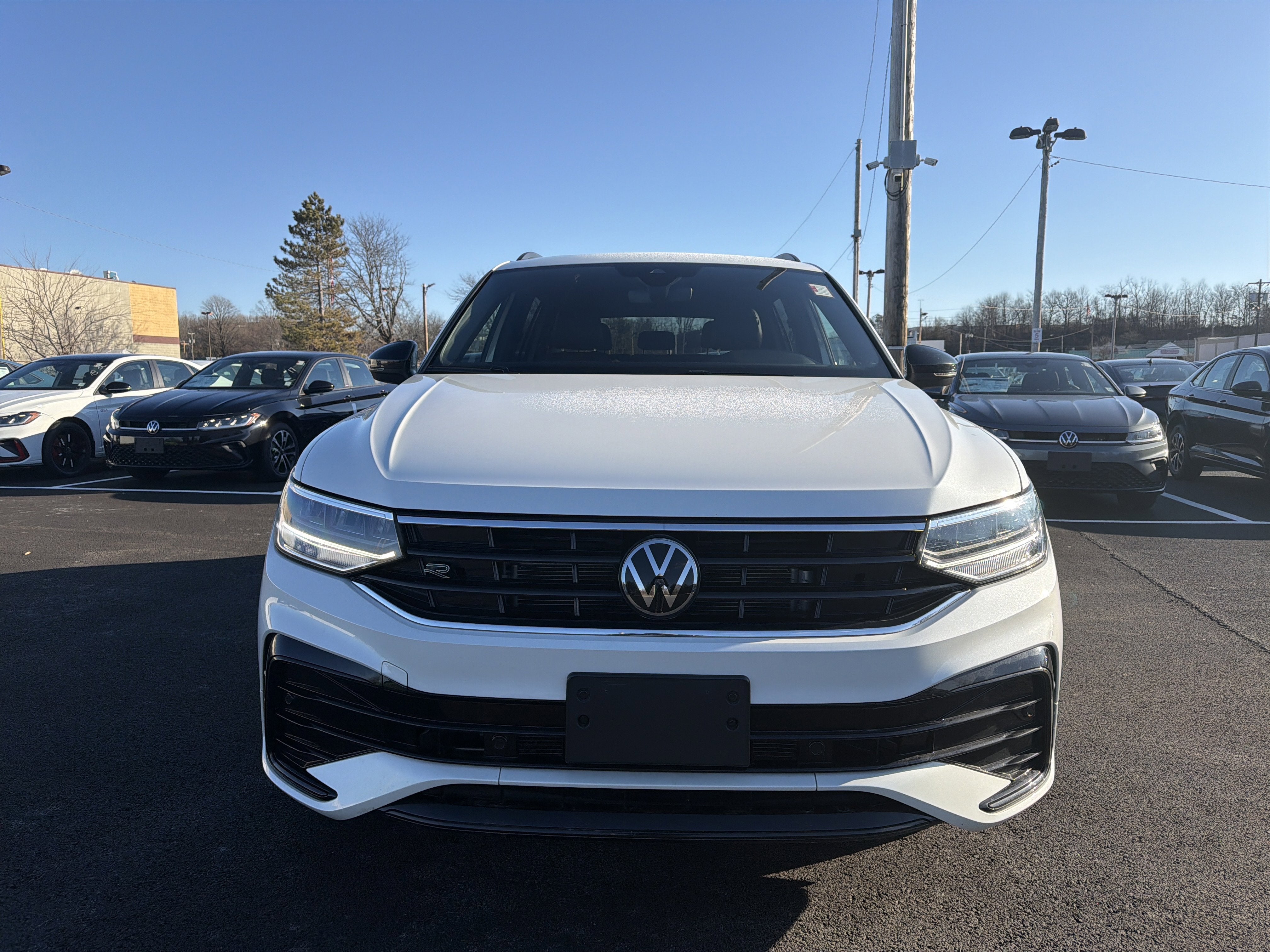 2024 Volkswagen Tiguan 2.0T SE R-Line Black