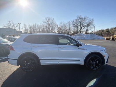 2024 Volkswagen Tiguan 2.0T SE R-Line Black