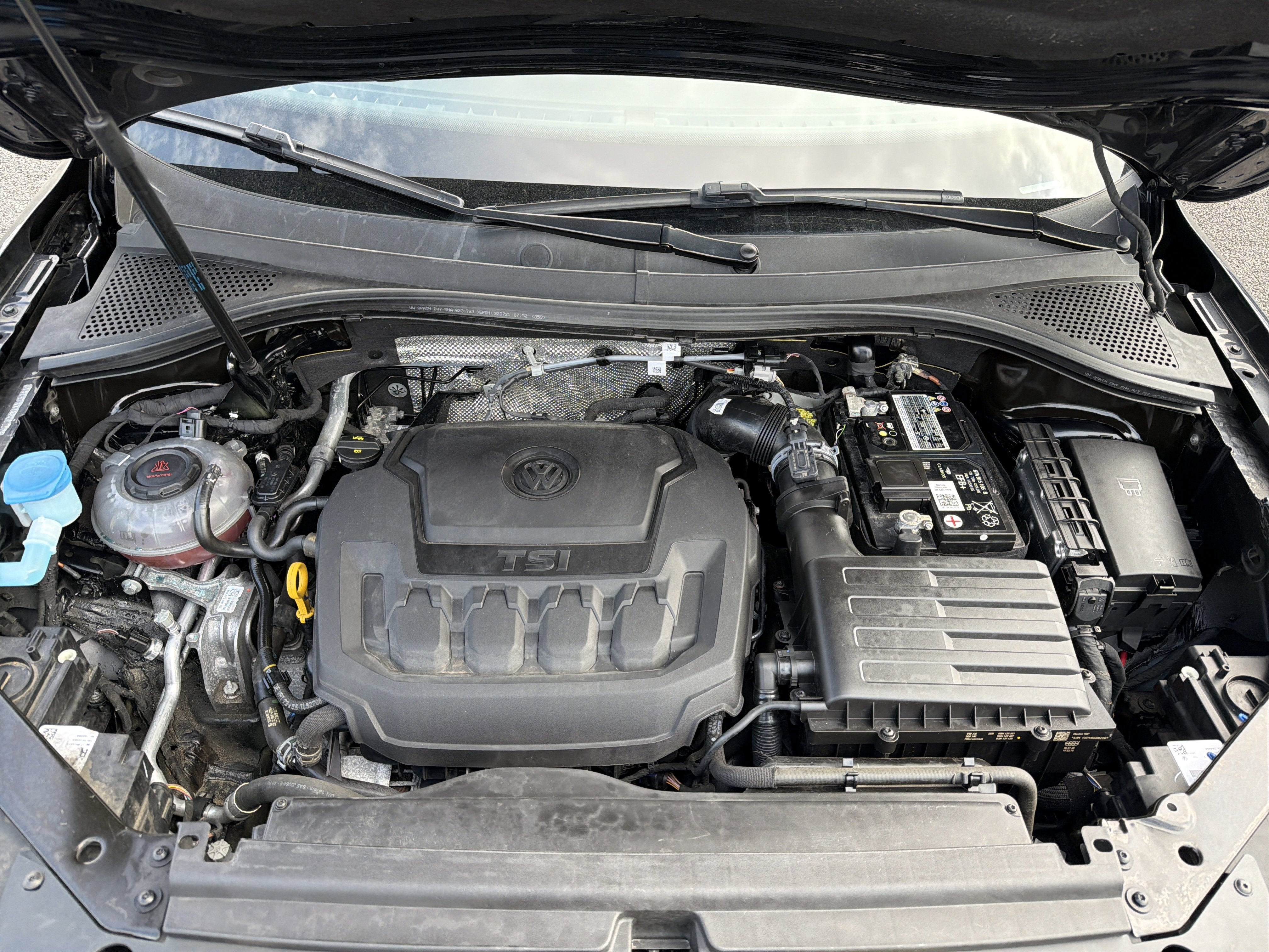 2022 Volkswagen Tiguan 2.0T SE R-Line Black