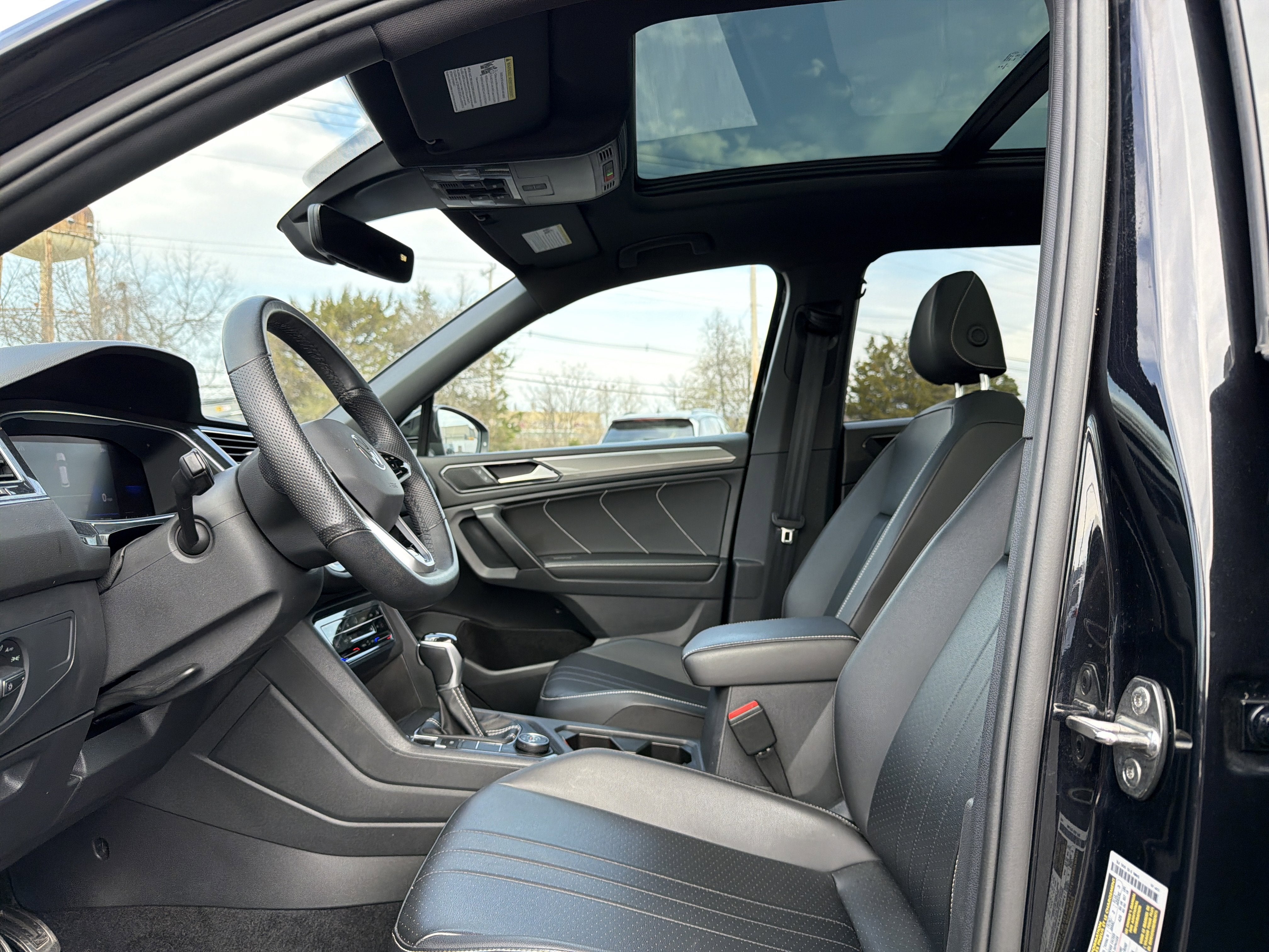 2022 Volkswagen Tiguan 2.0T SE R-Line Black