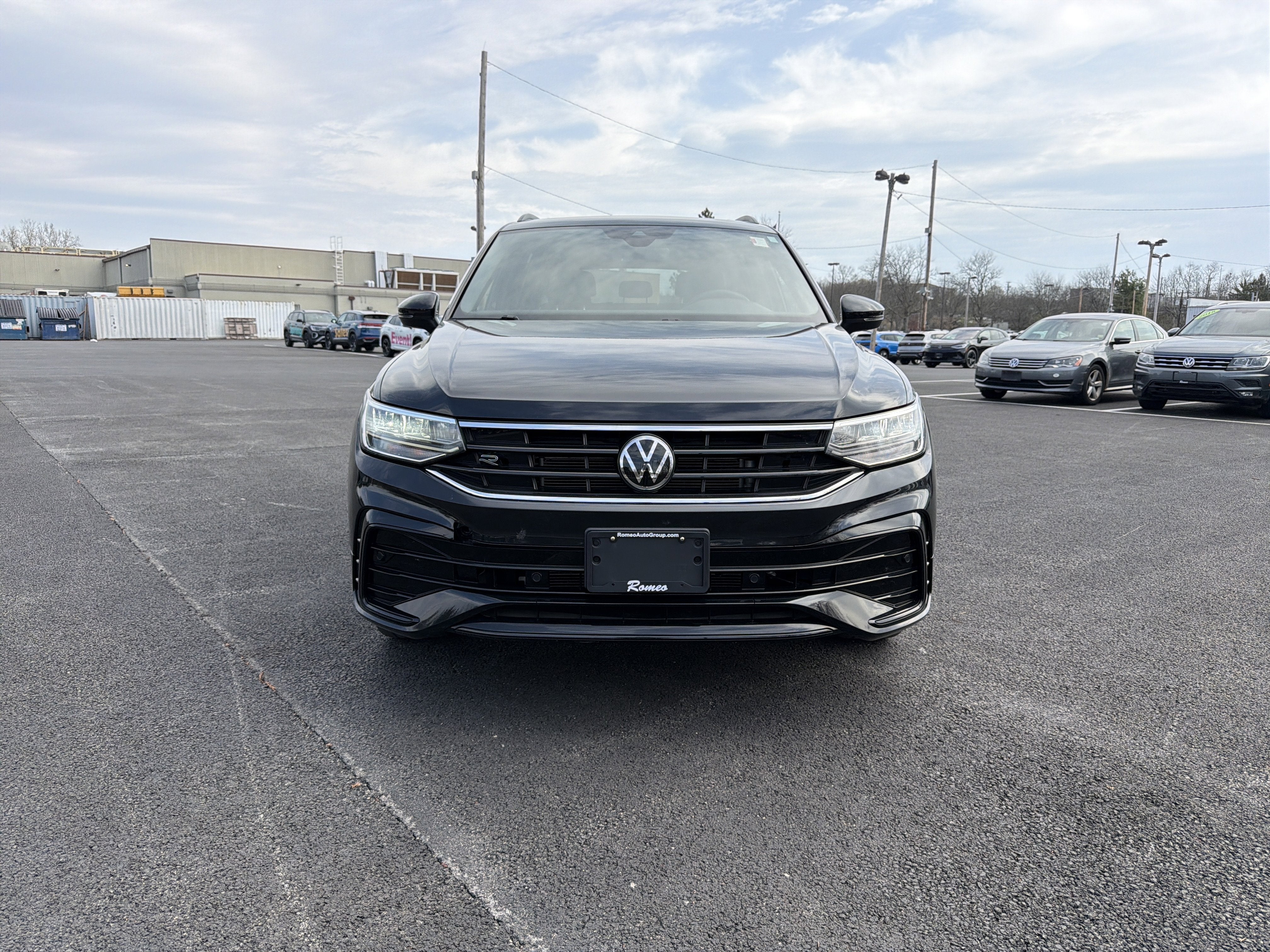 2022 Volkswagen Tiguan 2.0T SE R-Line Black
