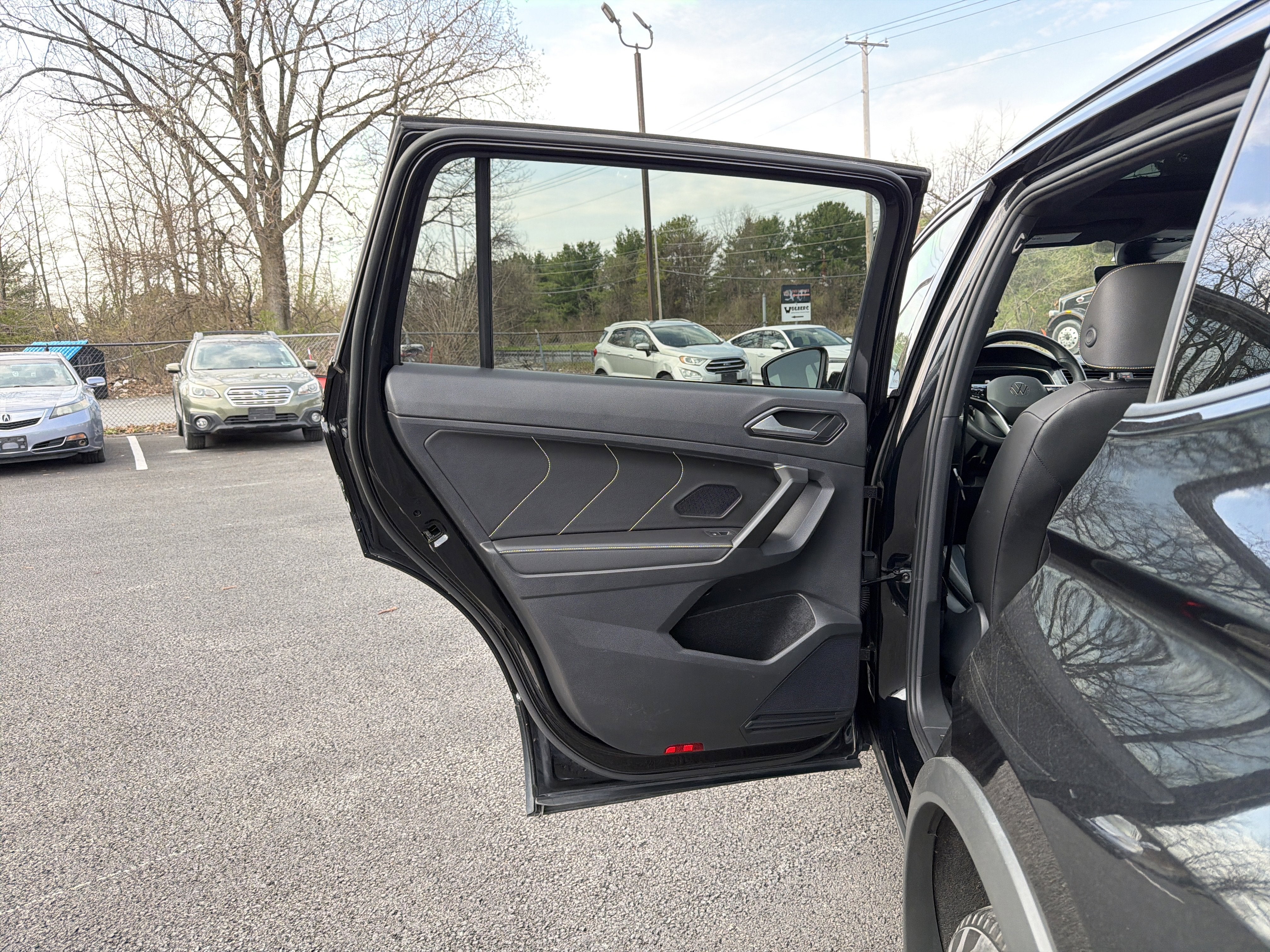 2022 Volkswagen Tiguan 2.0T SE R-Line Black