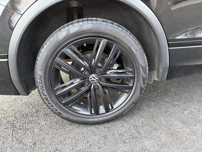 2022 Volkswagen Tiguan 2.0T SE R-Line Black