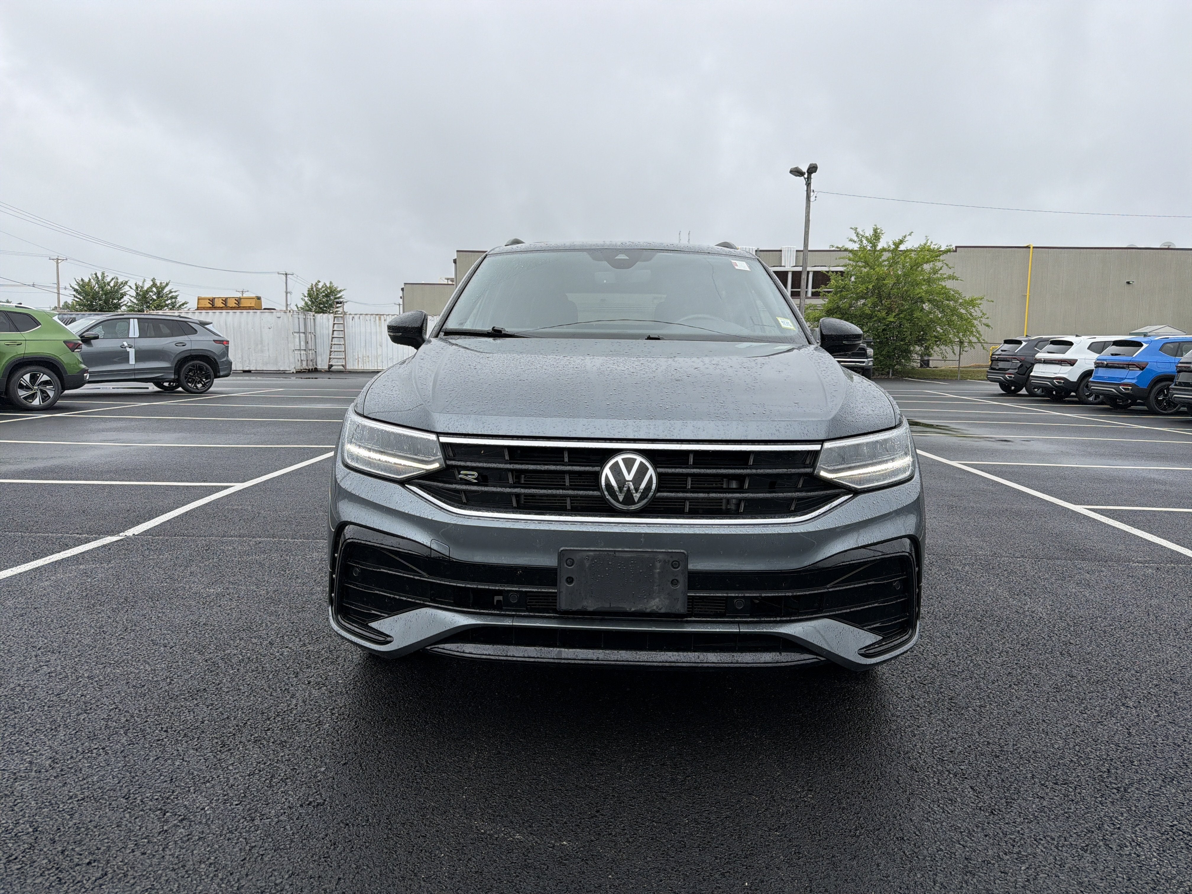 2022 Volkswagen Tiguan 2.0T SE R-Line Black