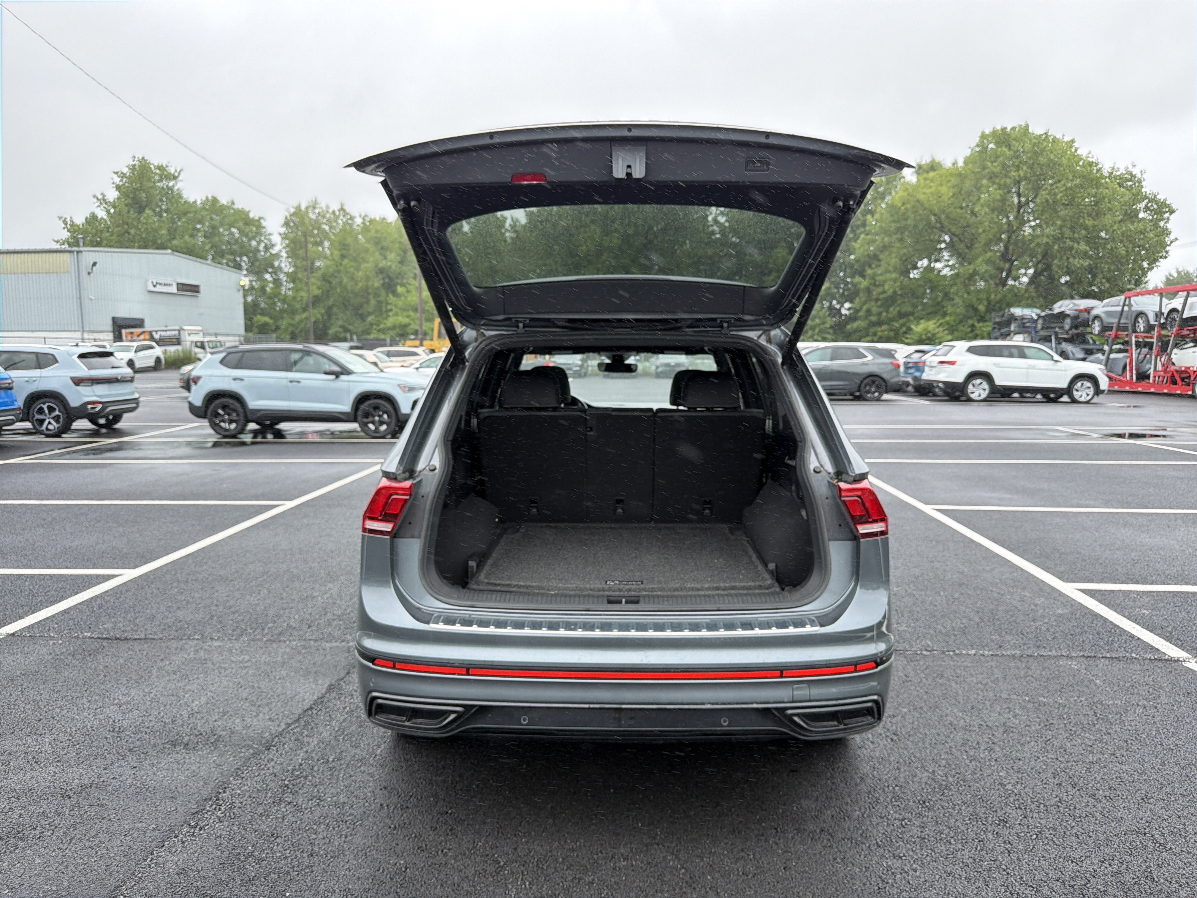 2022 Volkswagen Tiguan 2.0T SE R-Line Black