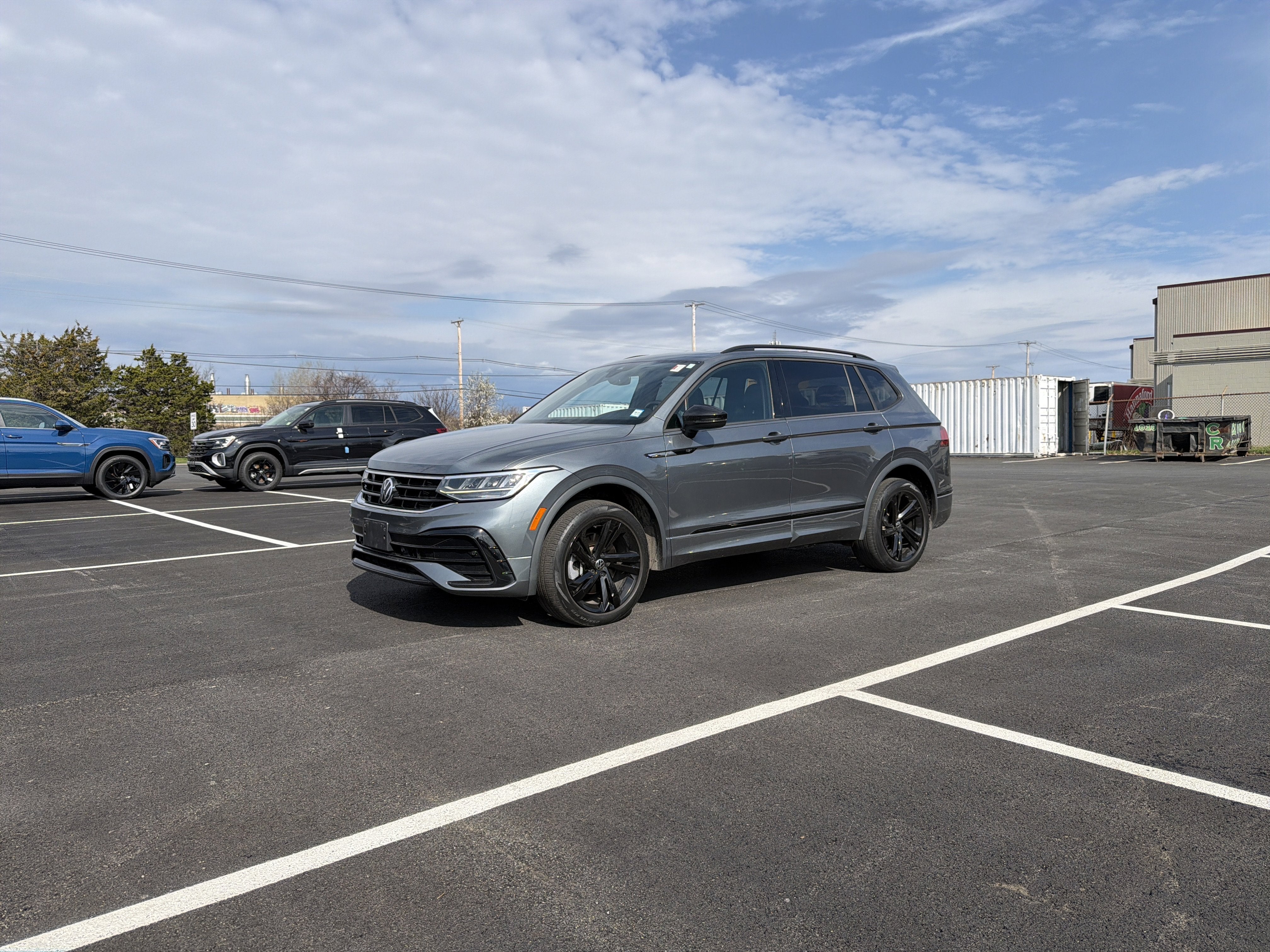 2023 Volkswagen Tiguan 2.0T SE R-Line Black