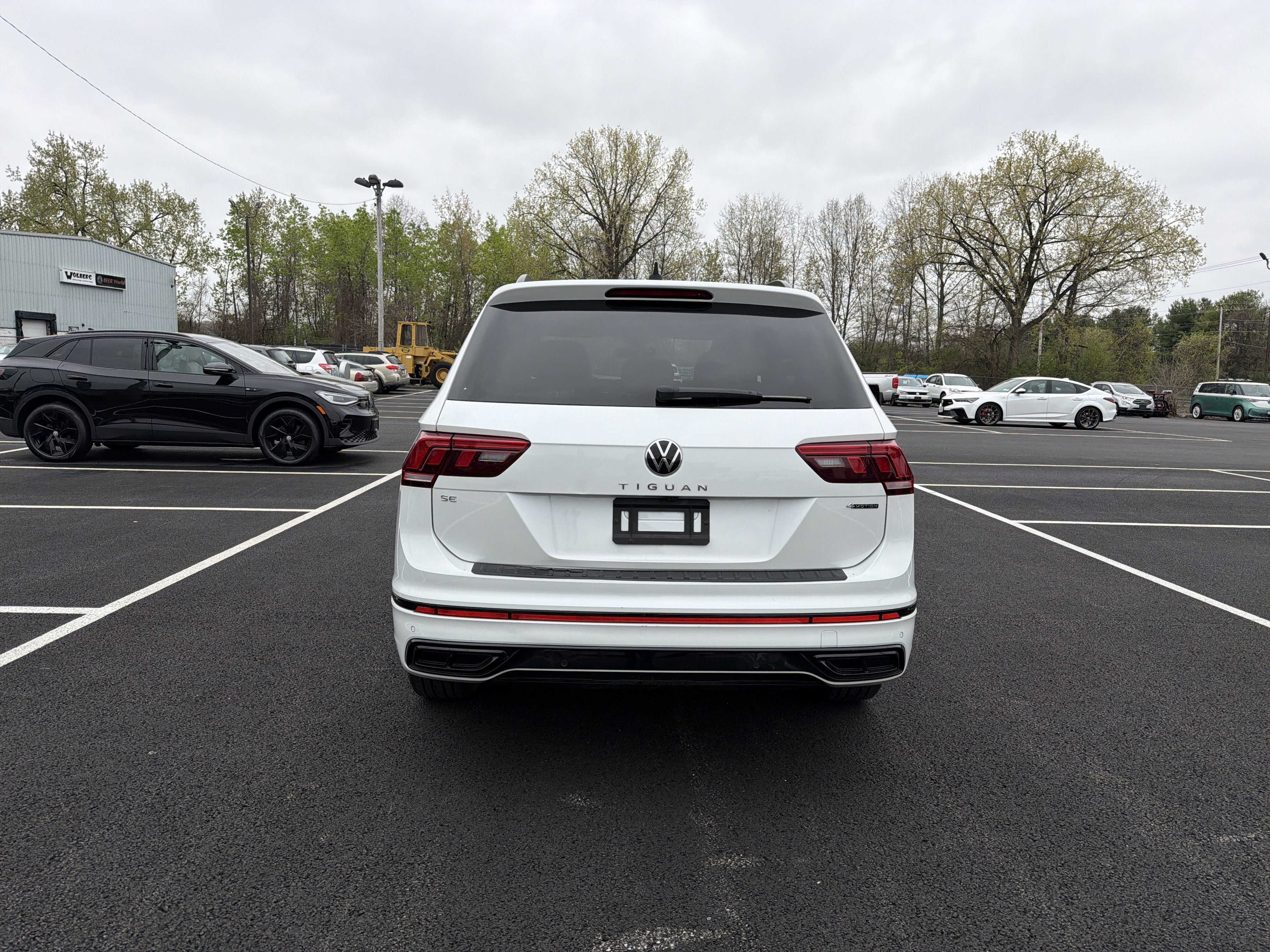2022 Volkswagen Tiguan 2.0T SE R-Line Black