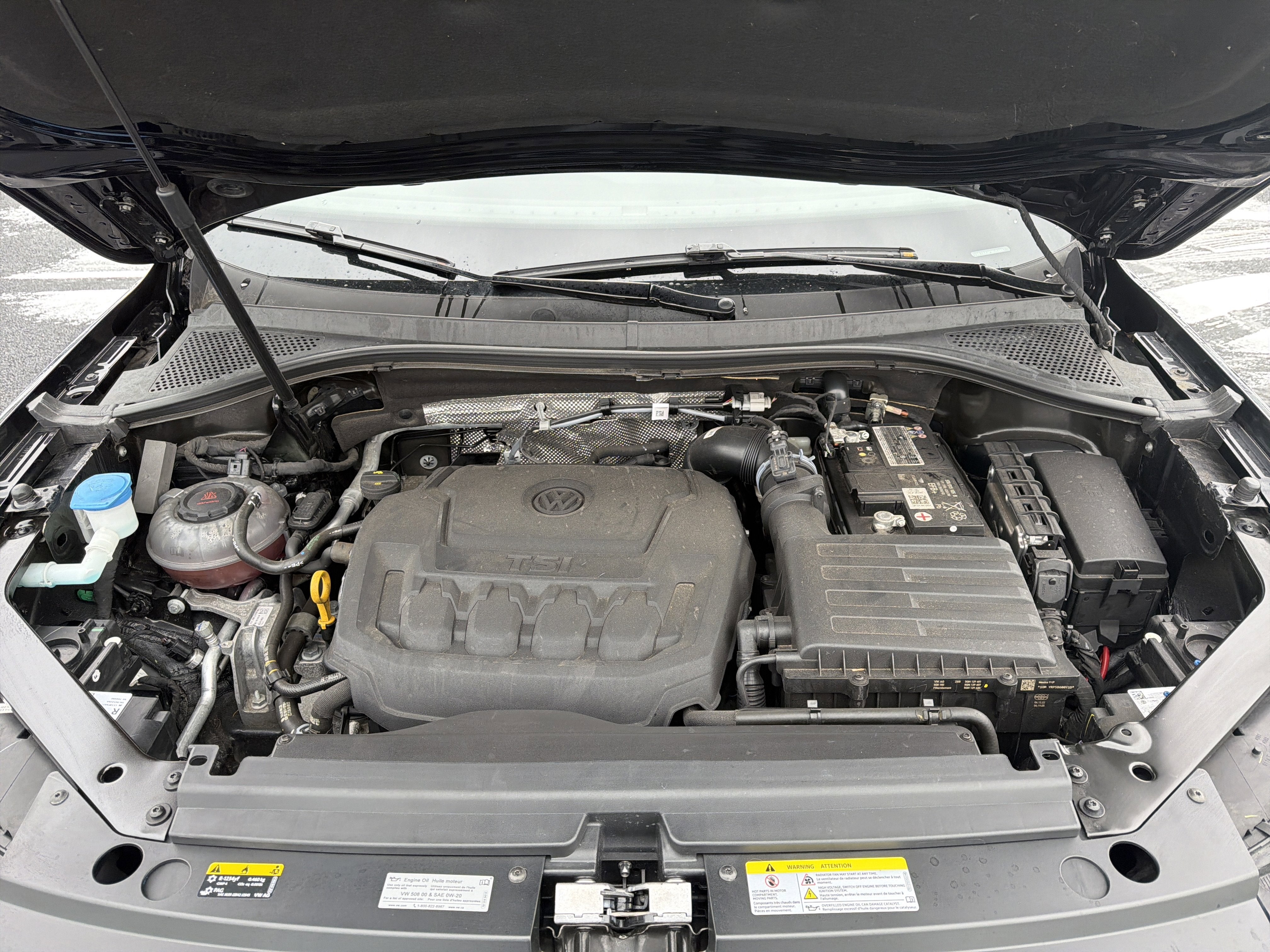 2023 Volkswagen Tiguan 2.0T SE R-Line Black