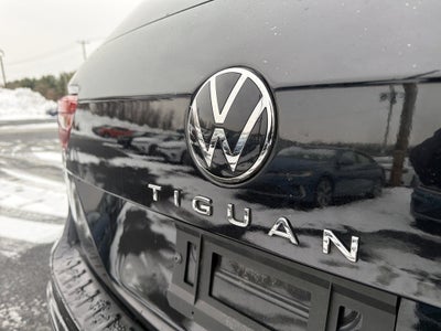 2023 Volkswagen Tiguan 2.0T SE R-Line Black