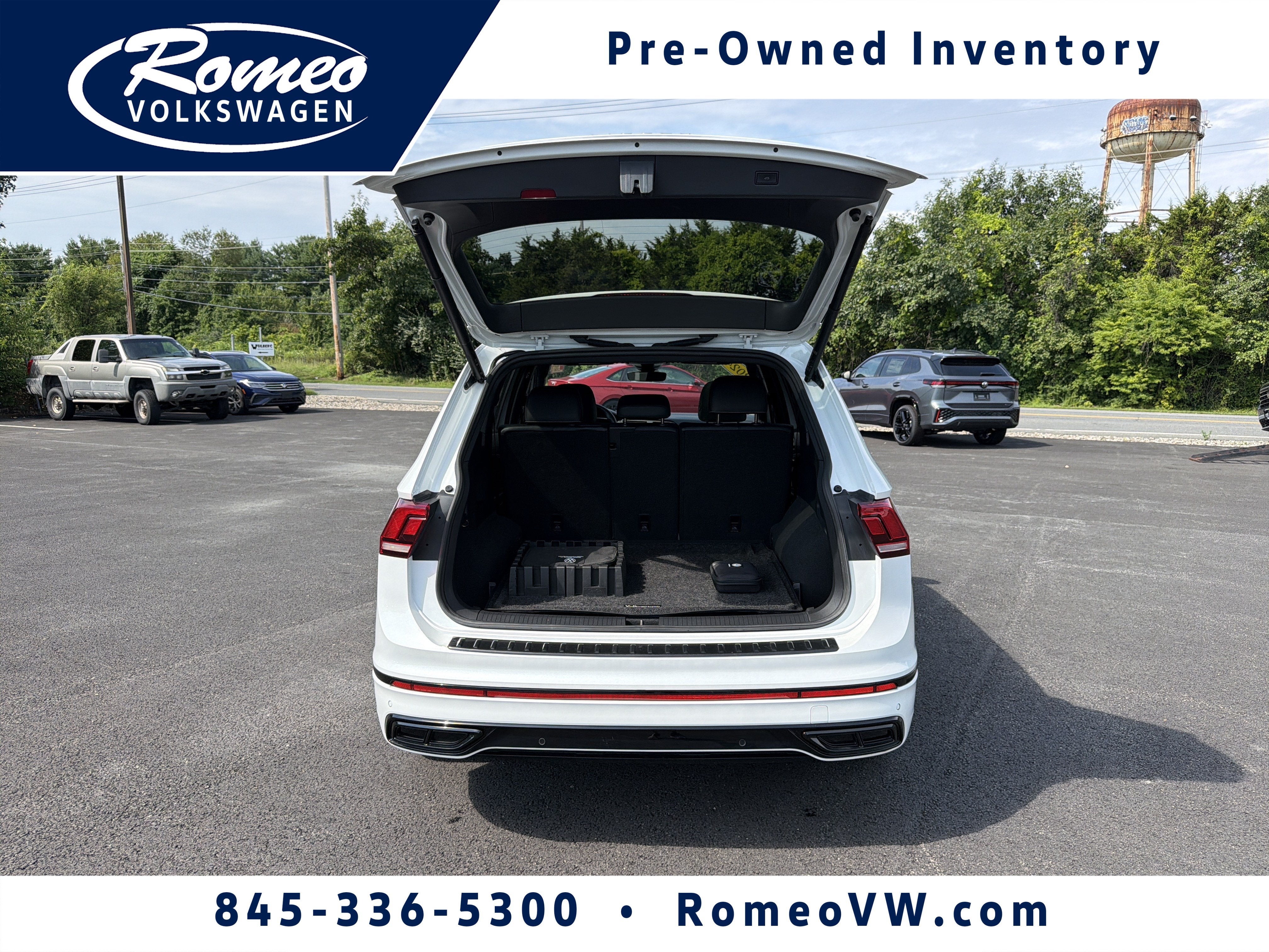 2024 Volkswagen Tiguan 2.0T SE R-Line Black