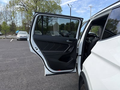2024 Volkswagen Tiguan 2.0T SE R-Line Black