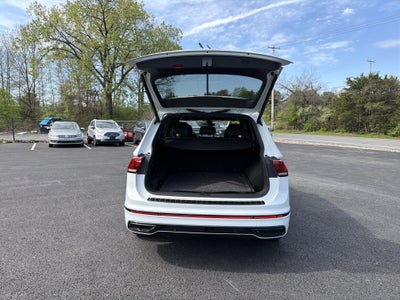 2024 Volkswagen Tiguan 2.0T SE R-Line Black