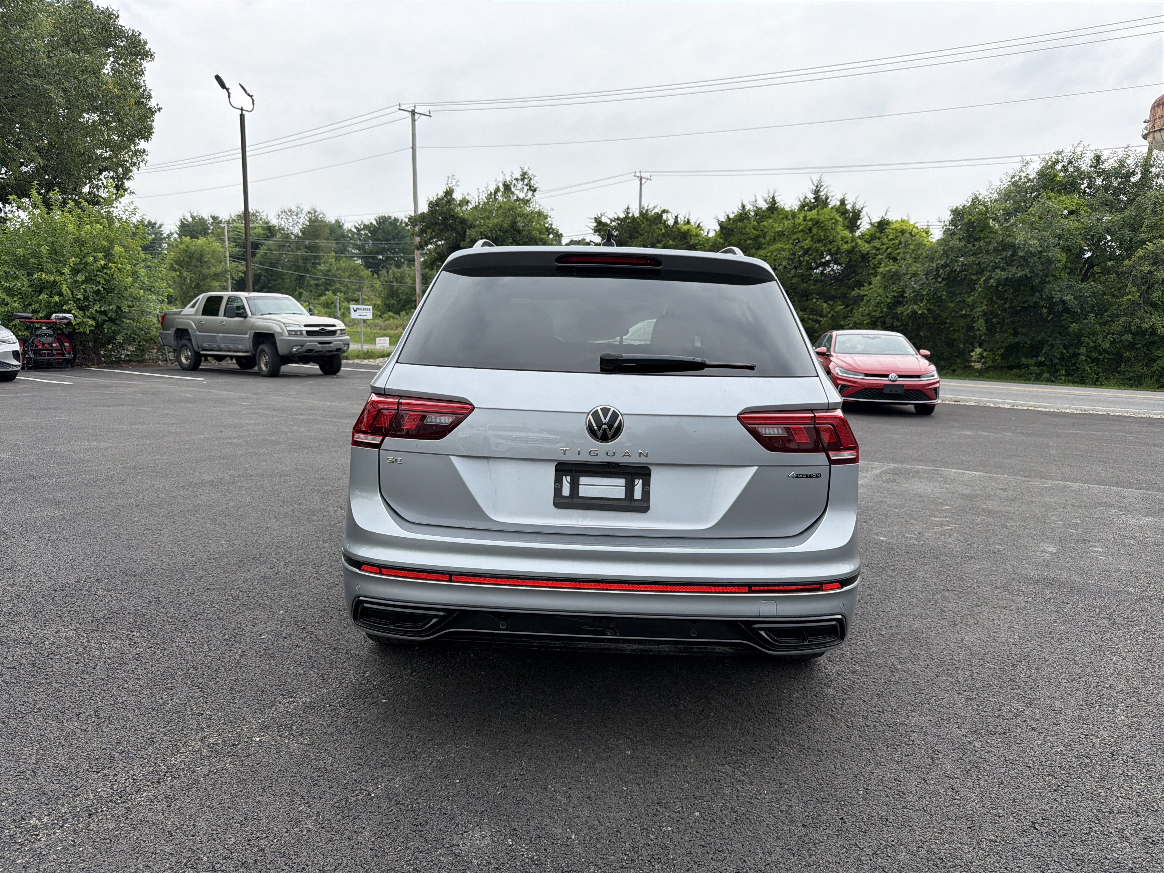 2024 Volkswagen Tiguan 2.0T SE R-Line Black